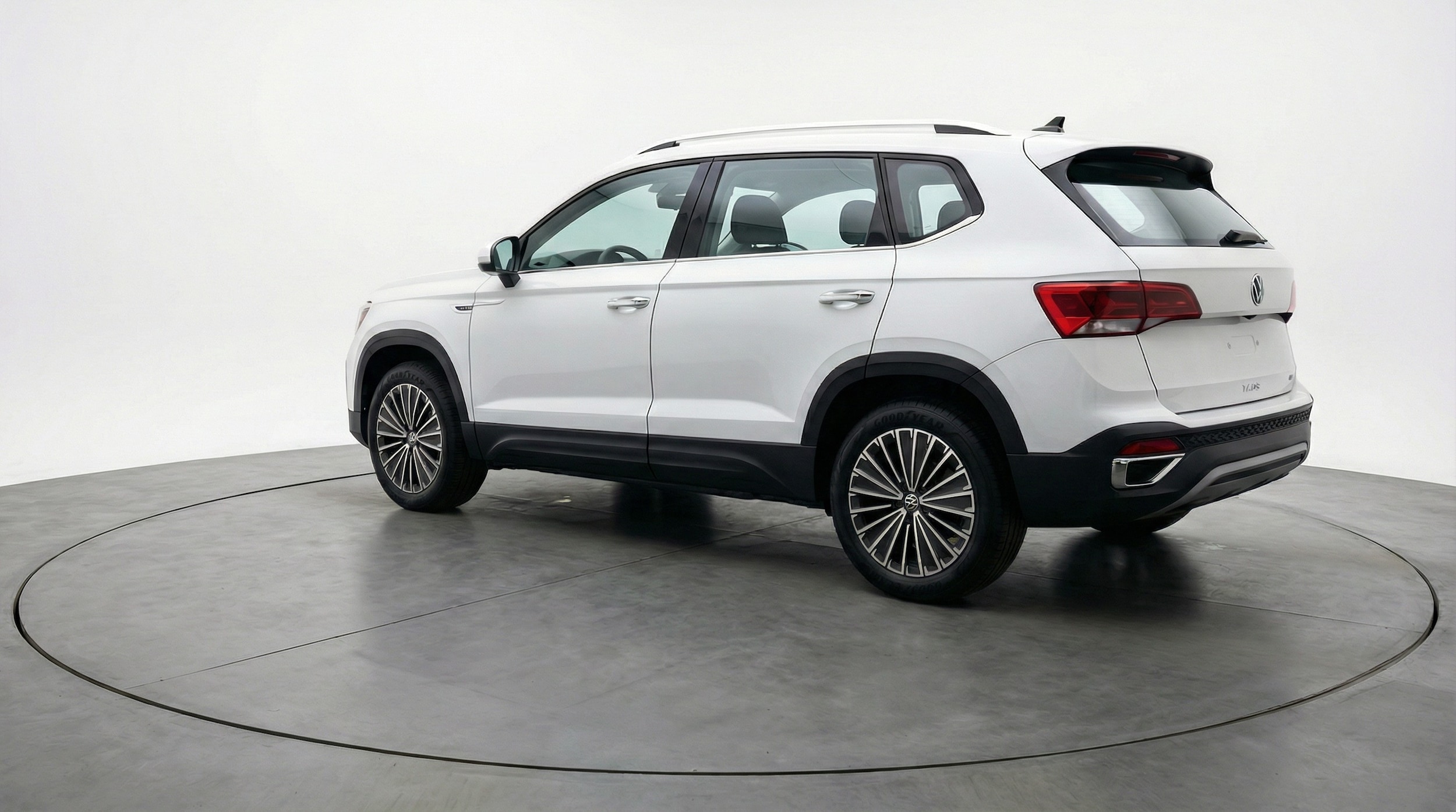 Thumbnail: 2025 Volkswagen Taos - 5