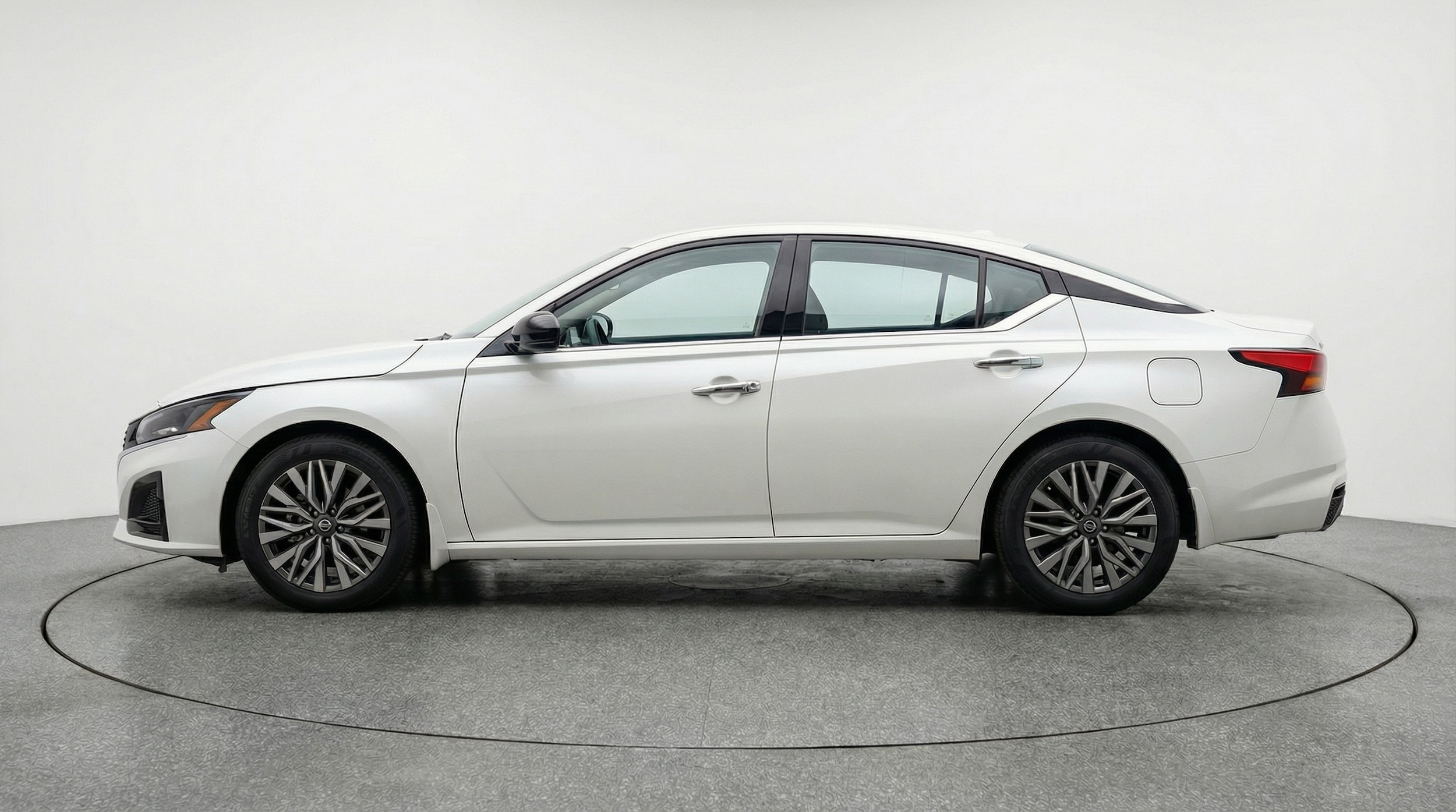 Thumbnail: 2025 Nissan Altima - 4