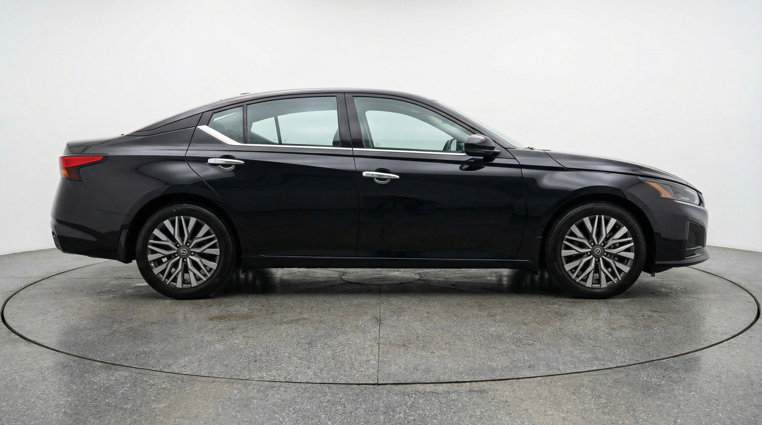 Thumbnail: 2025 Nissan Altima - 11
