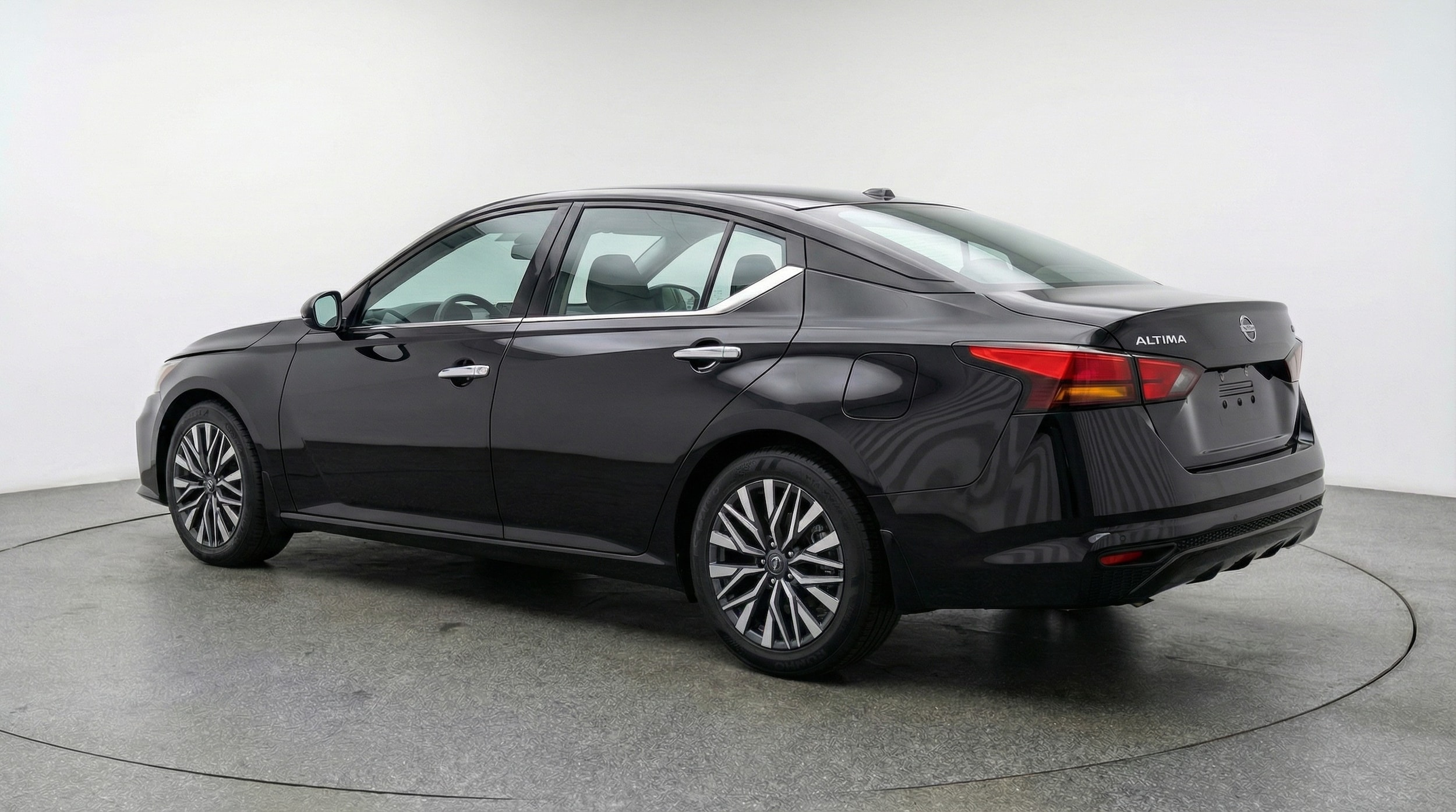 Thumbnail: 2025 Nissan Altima - 5