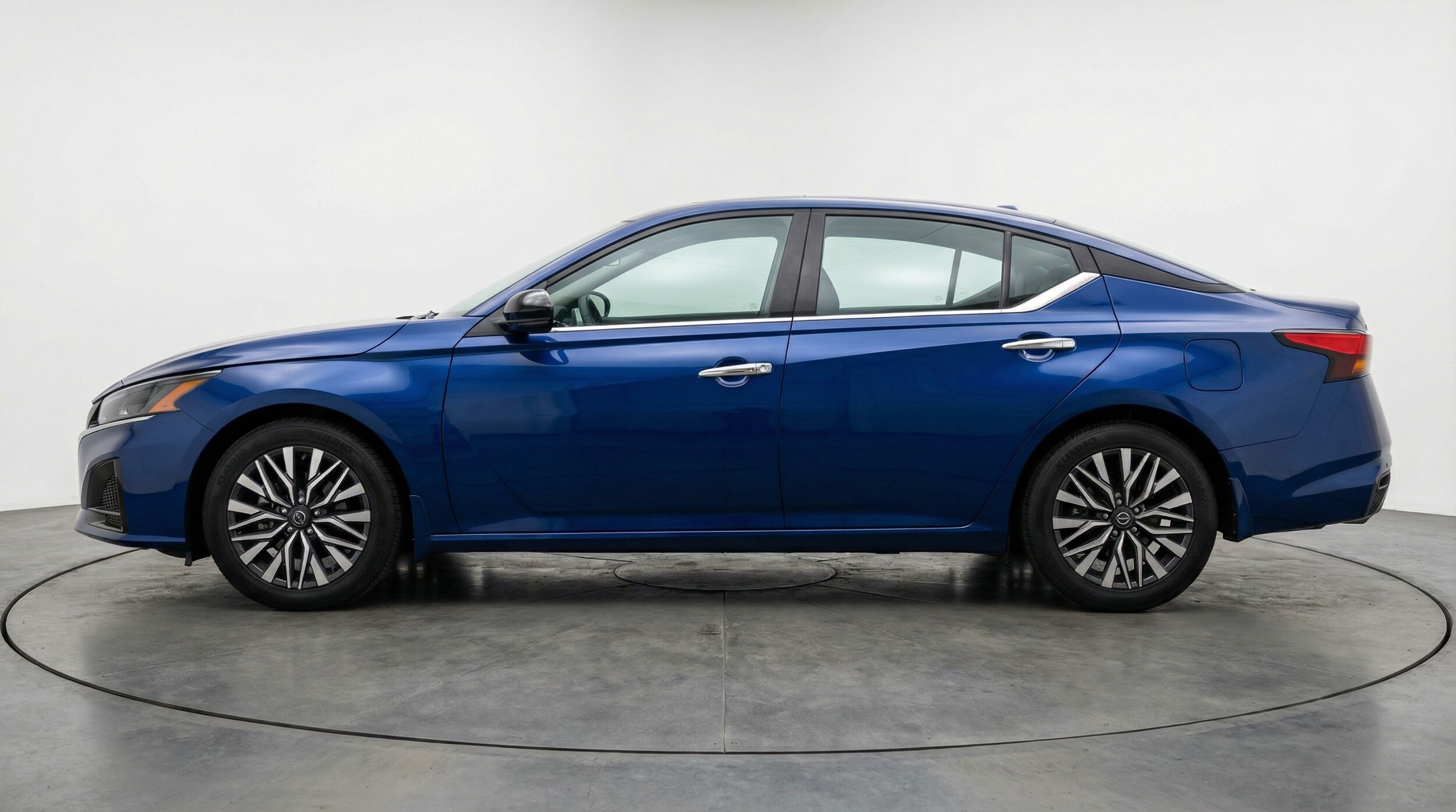 Thumbnail: 2025 Nissan Altima - 4