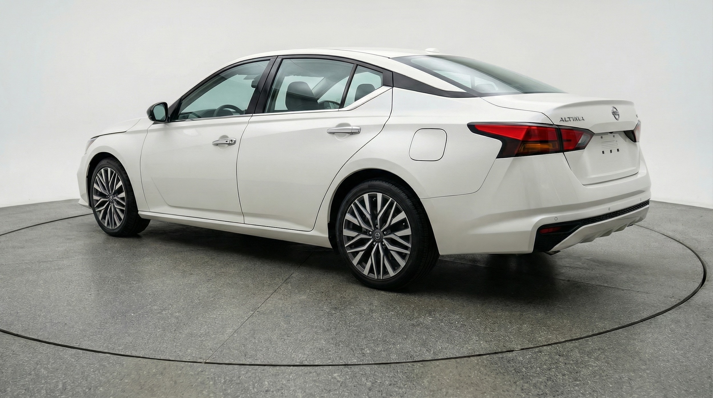 Thumbnail: 2025 Nissan Altima - 5