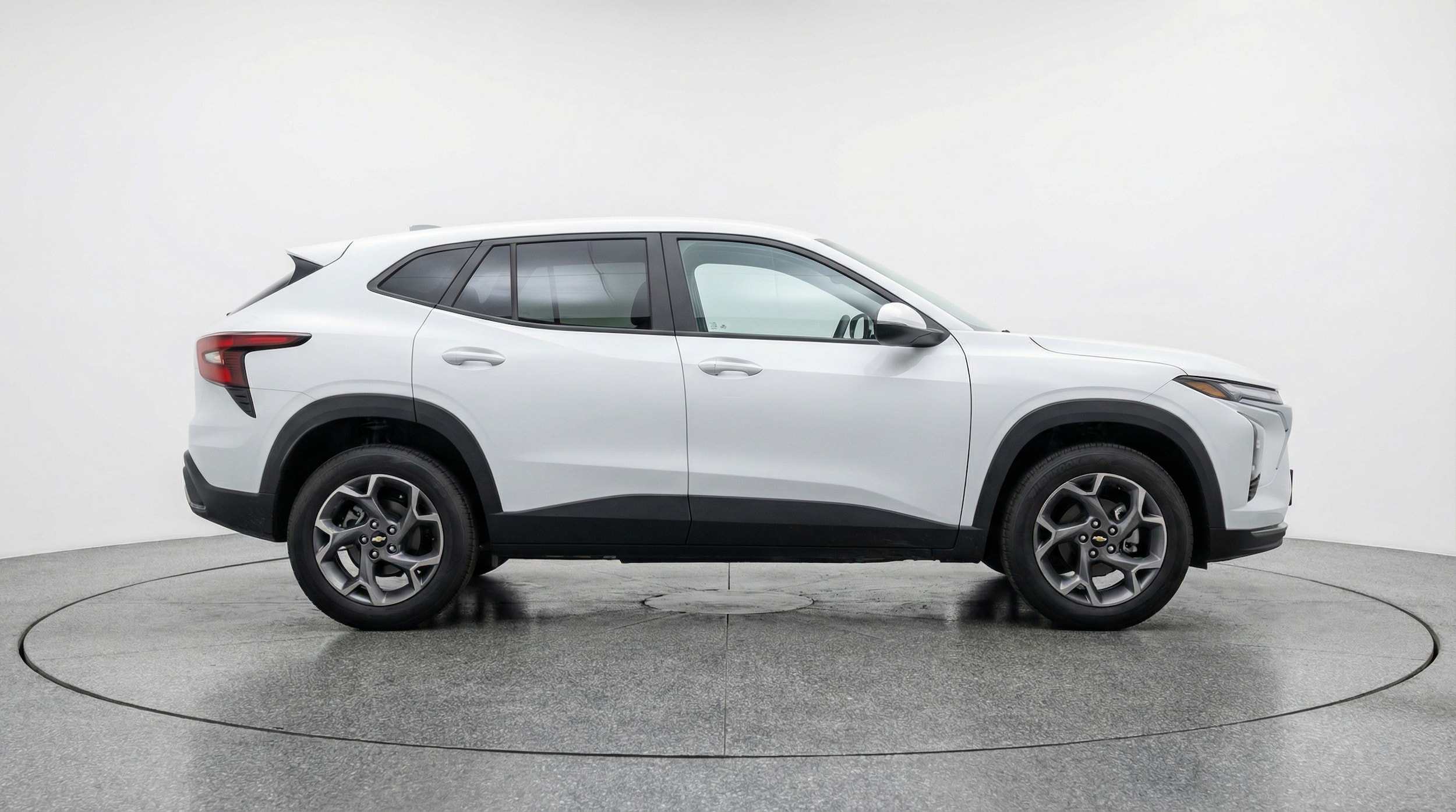 Thumbnail: 2025 Chevrolet Trax - 8