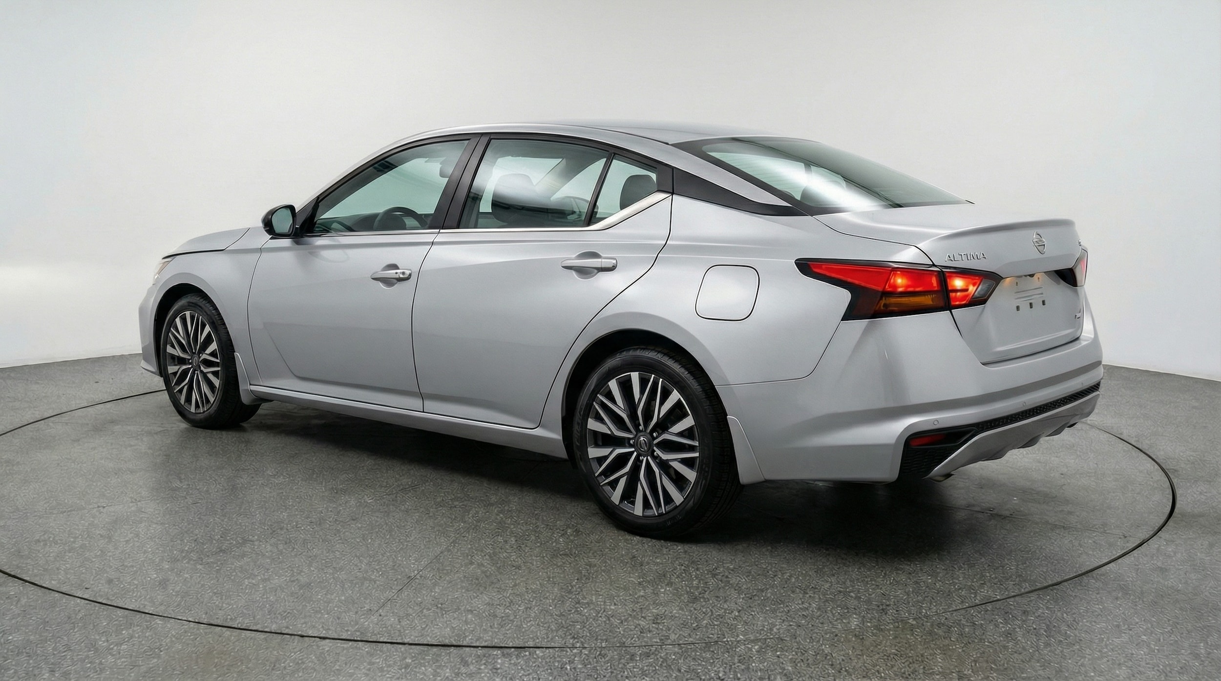 Thumbnail: 2025 Nissan Altima - 5