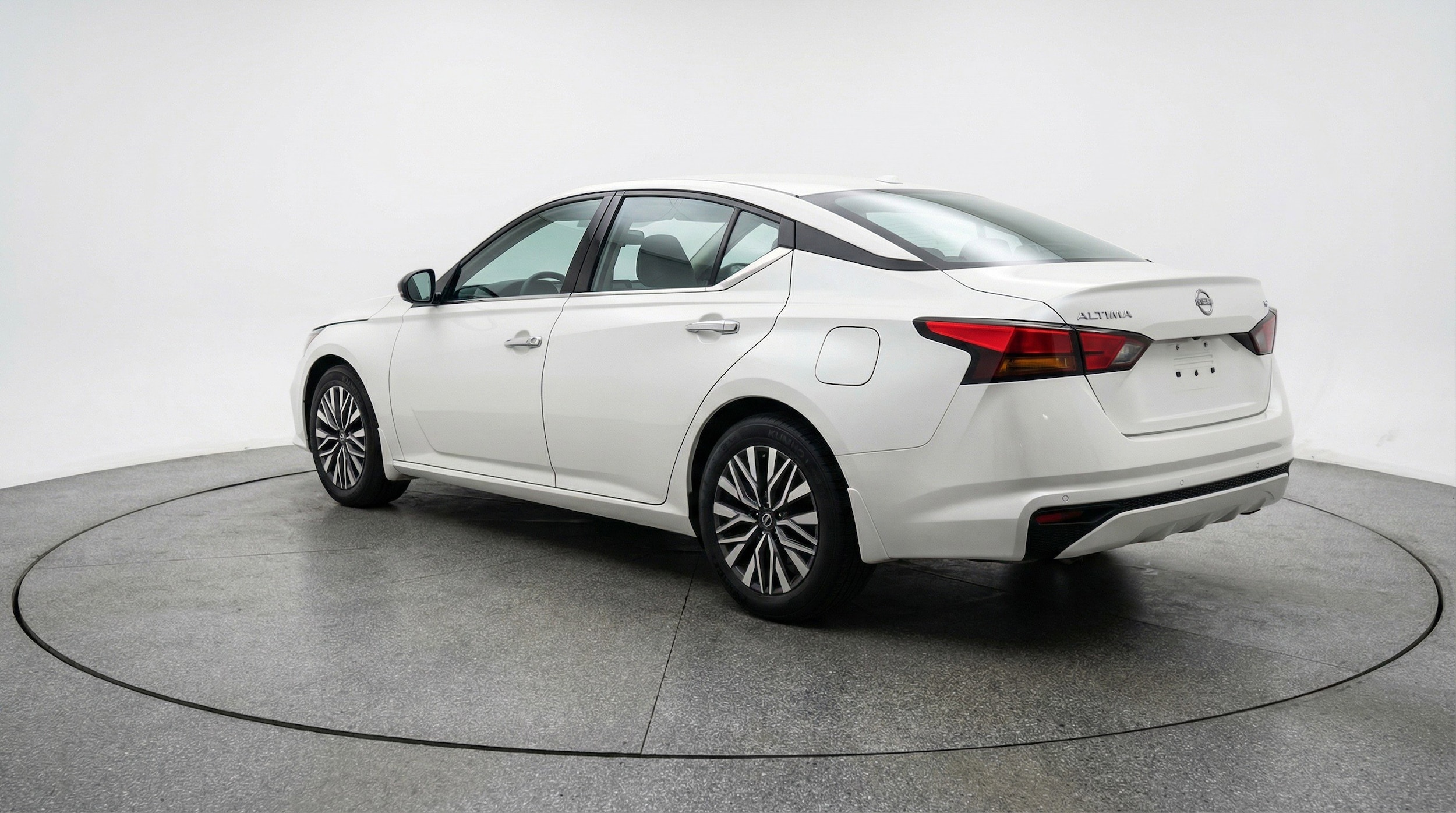 Thumbnail: 2025 Nissan Altima - 6