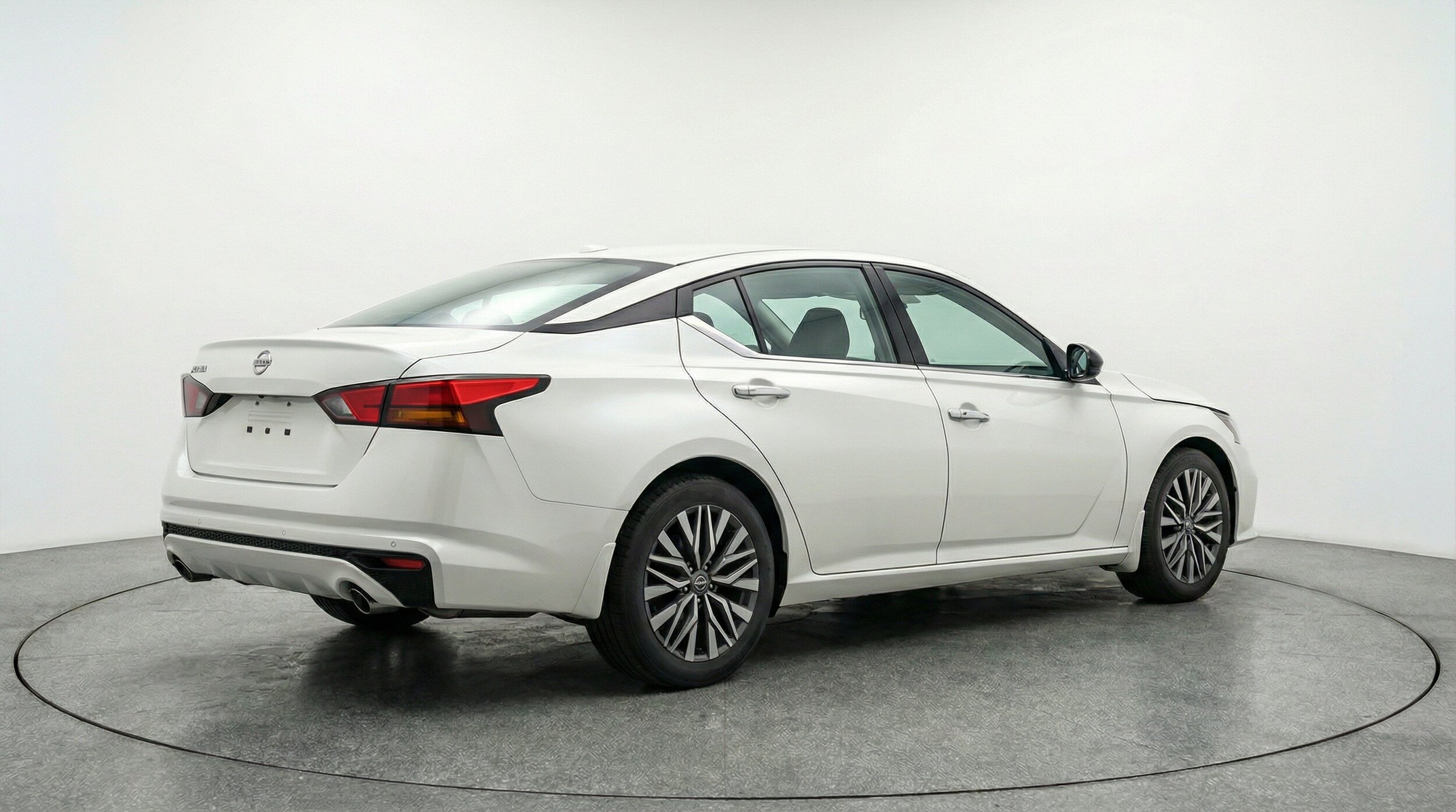Thumbnail: 2025 Nissan Altima - 9