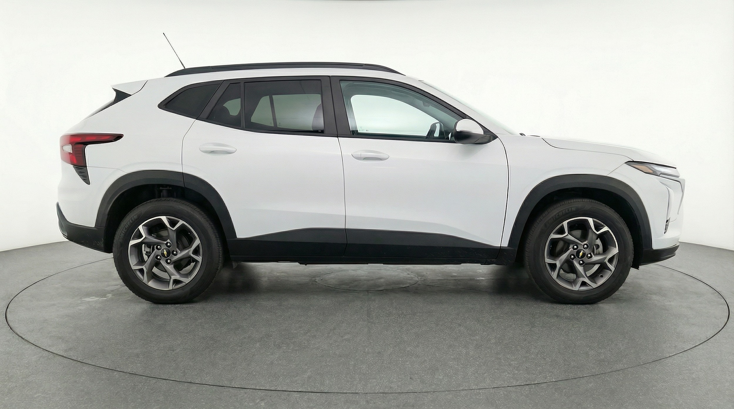 Thumbnail: 2025 Chevrolet Trax - 8