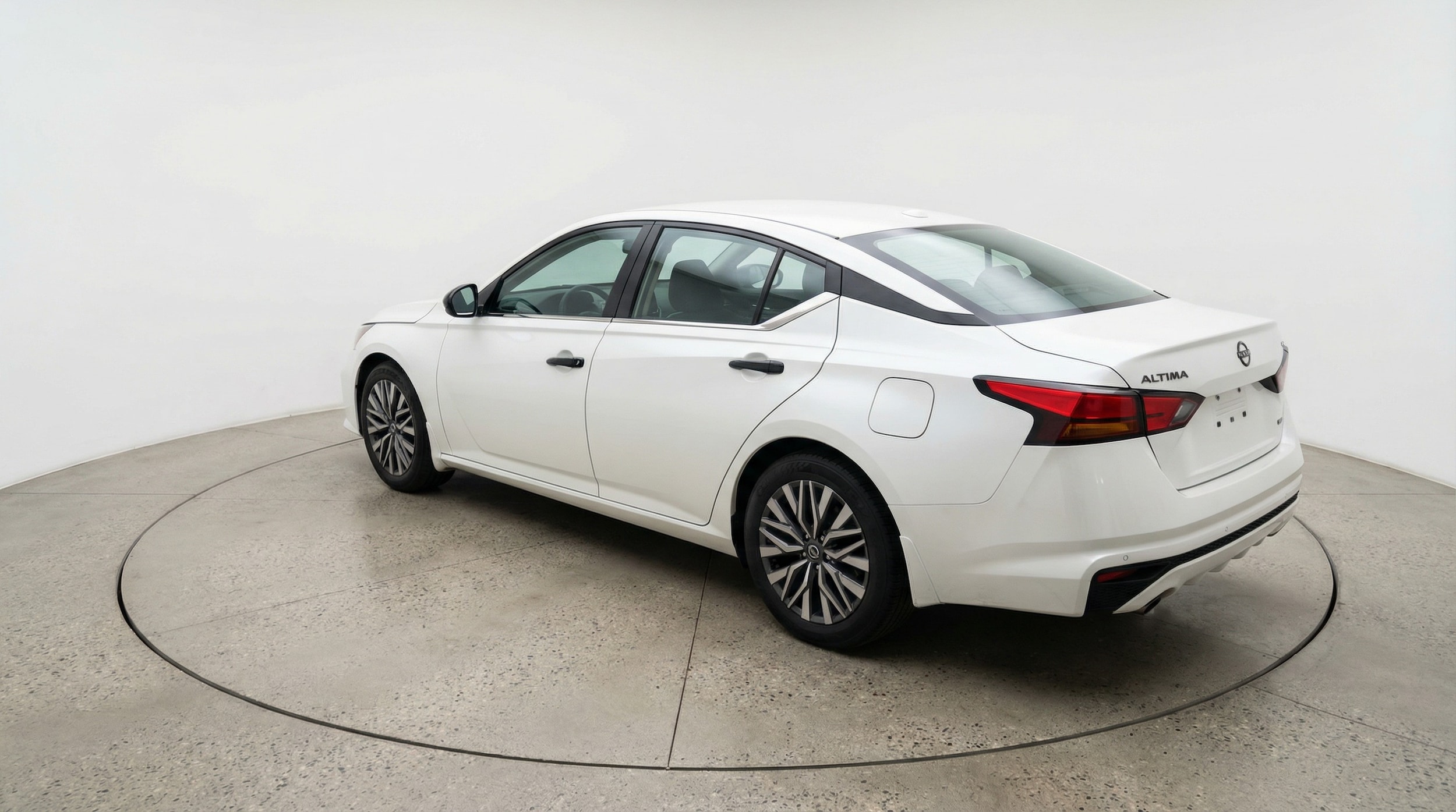 Thumbnail: 2025 Nissan Altima - 5