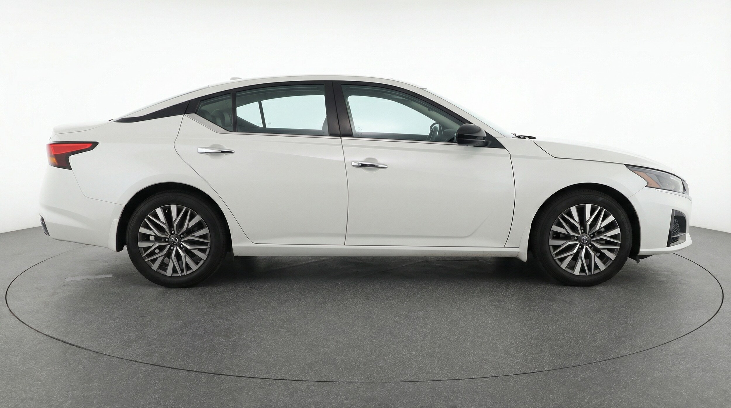 Thumbnail: 2025 Nissan Altima - 8