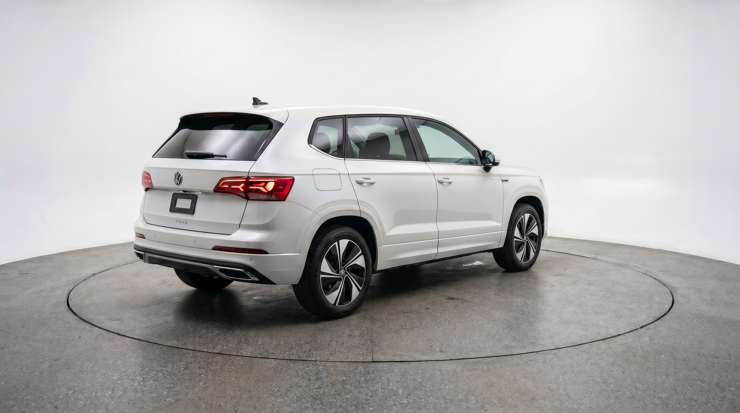 Thumbnail: 2025 Volkswagen Taos - 9