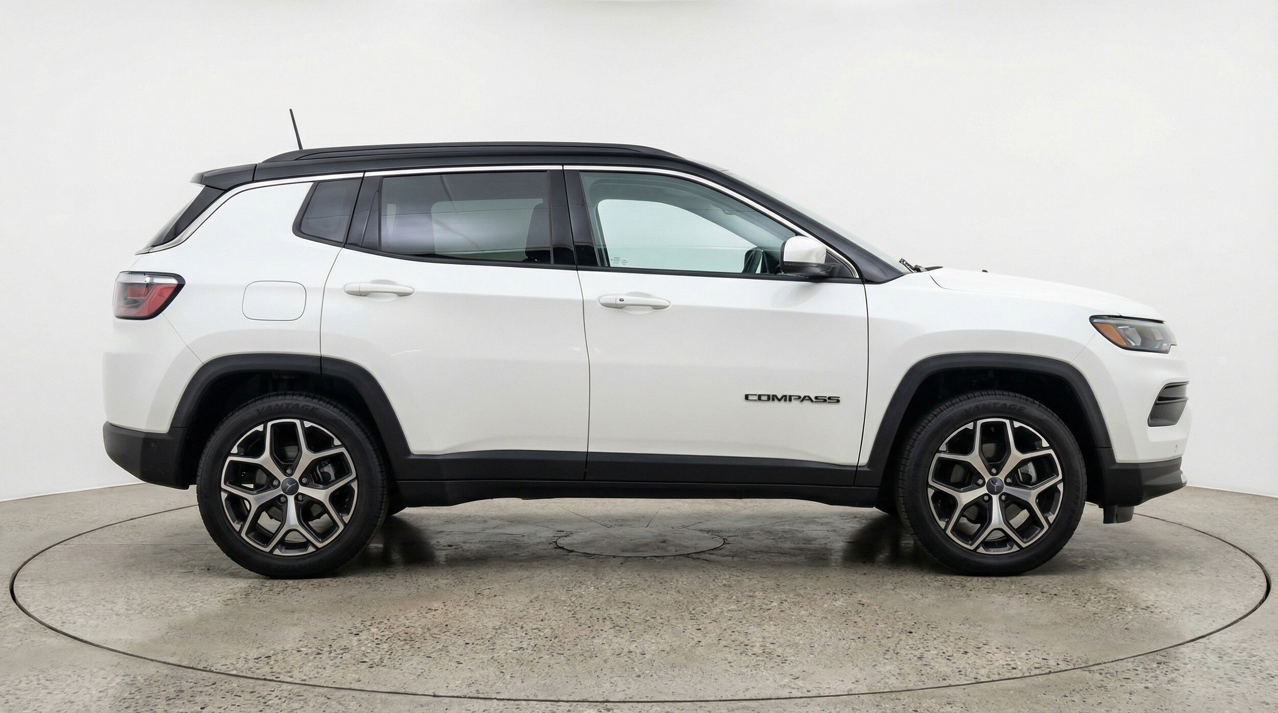 Thumbnail: 2025 Jeep Compass - 11