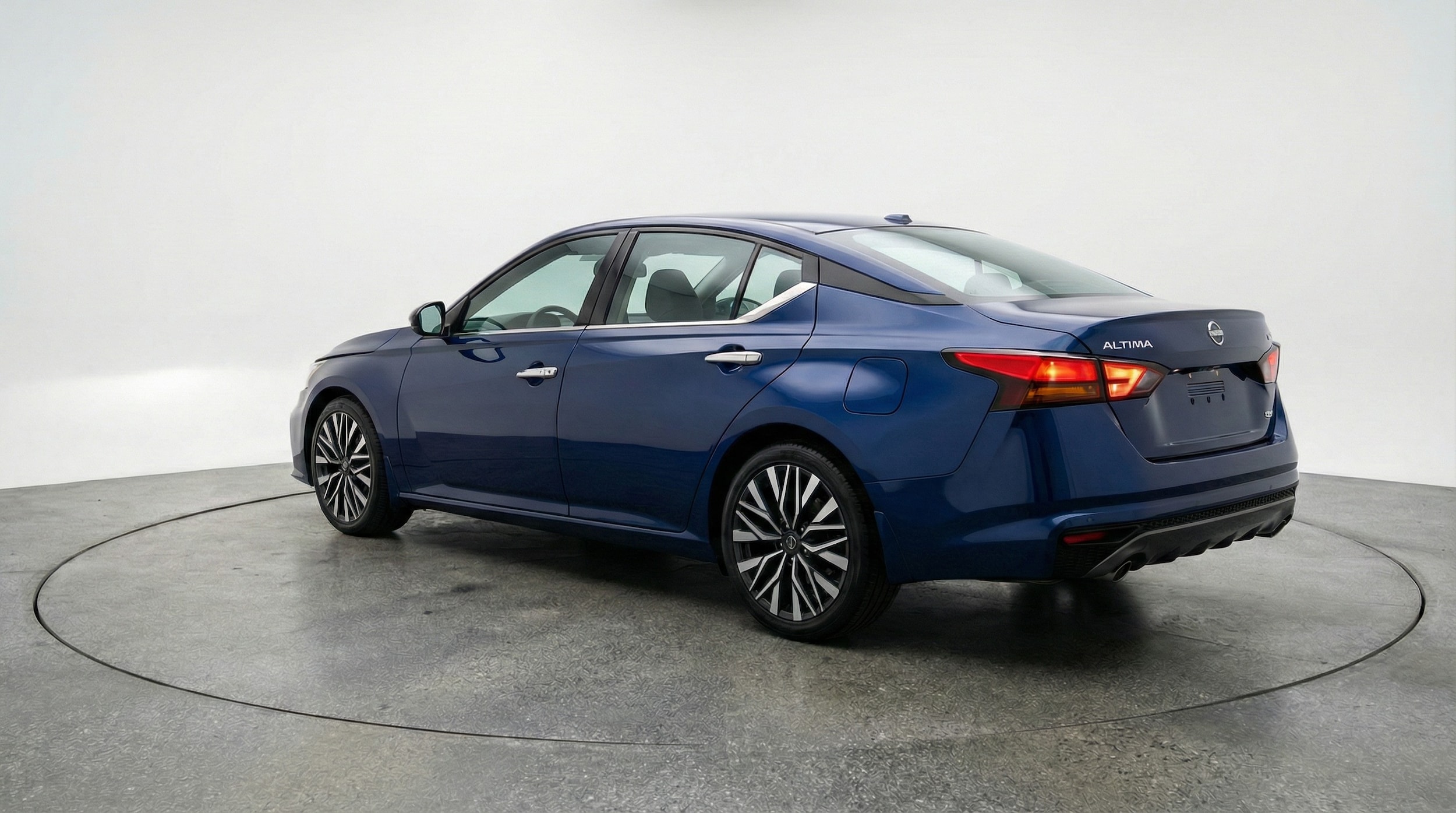 Thumbnail: 2025 Nissan Altima - 5