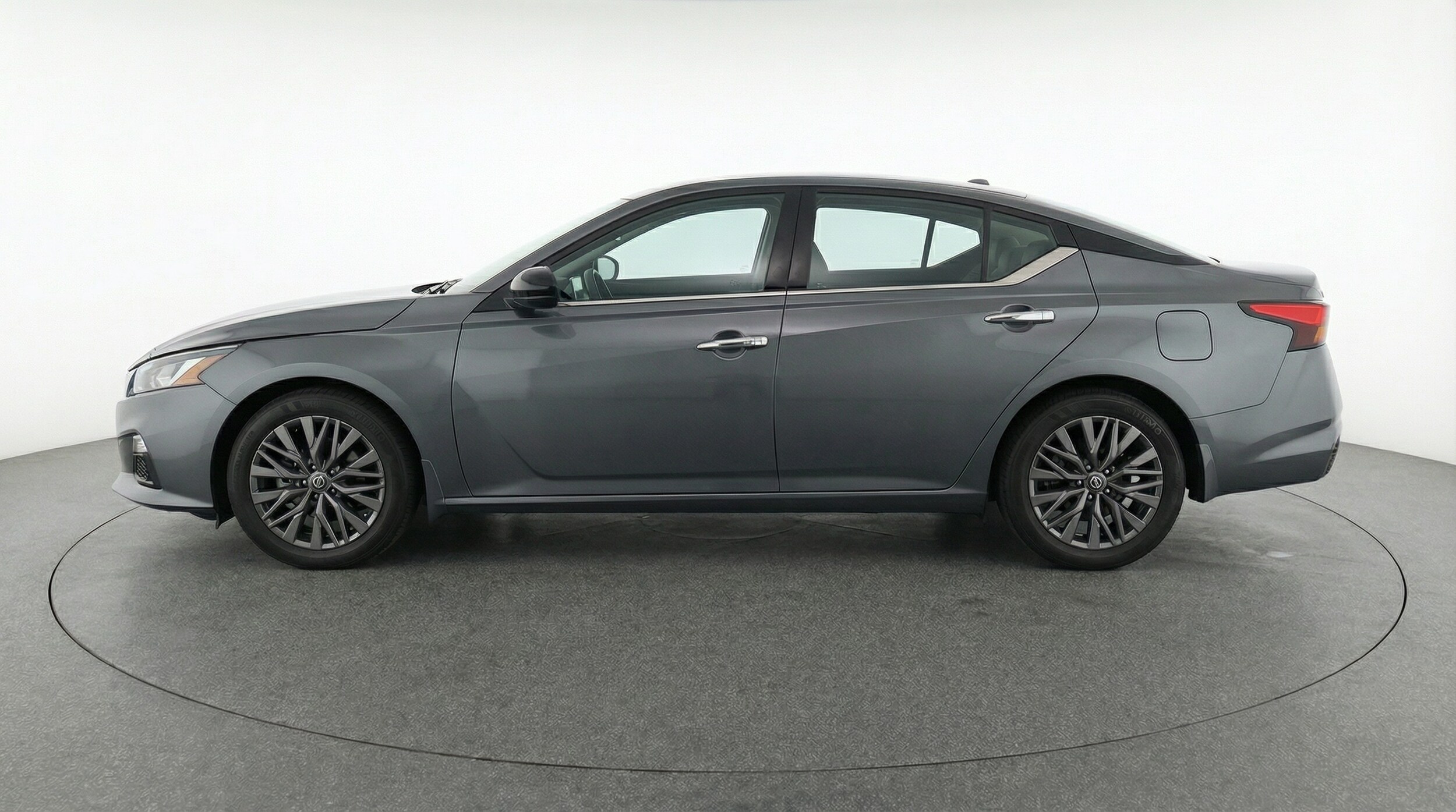 Thumbnail: 2025 Nissan Altima - 4