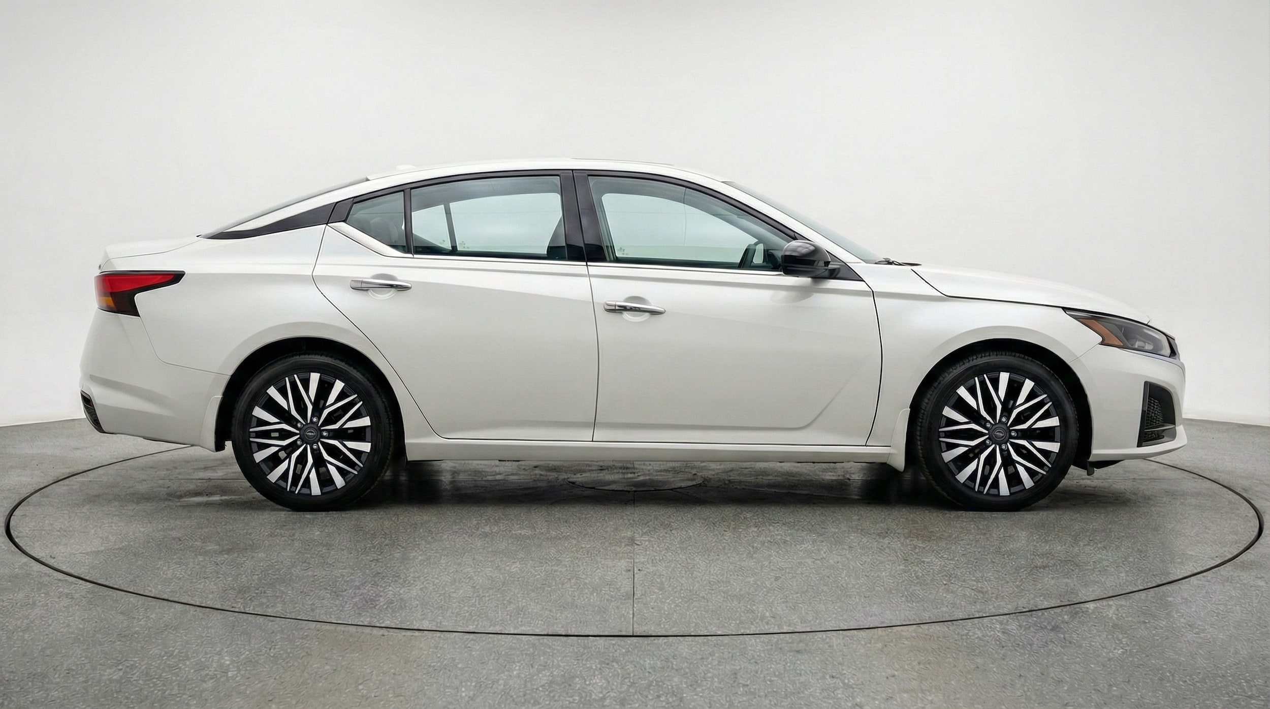 Thumbnail: 2025 Nissan Altima - 8