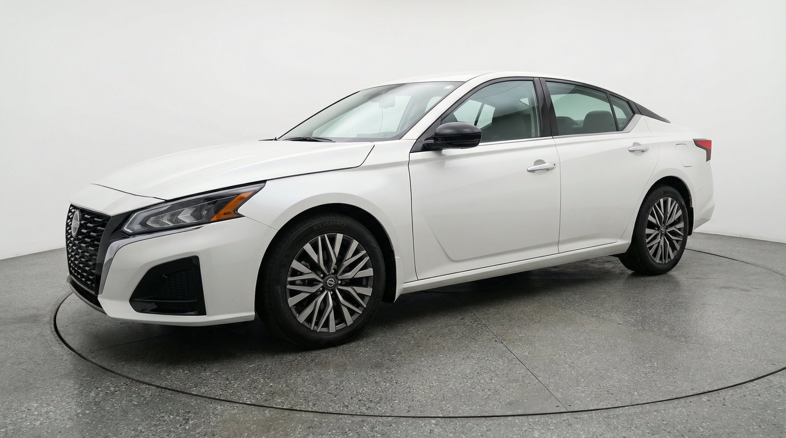 Thumbnail: 2025 Nissan Altima - 3