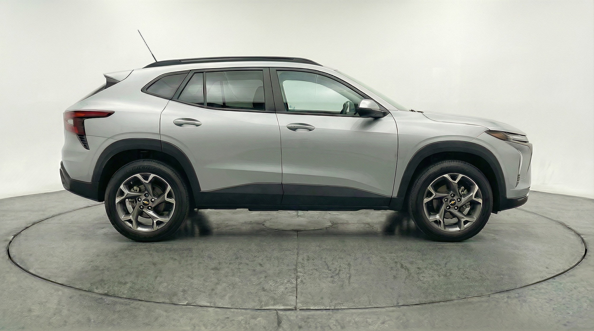 Thumbnail: 2025 Chevrolet Trax - 8