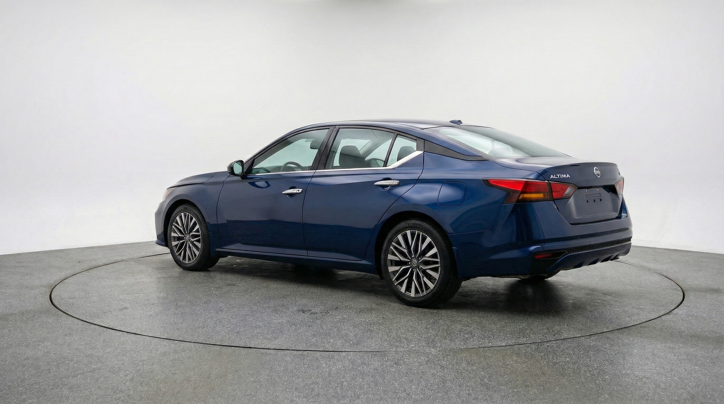 Thumbnail: 2025 Nissan Altima - 5