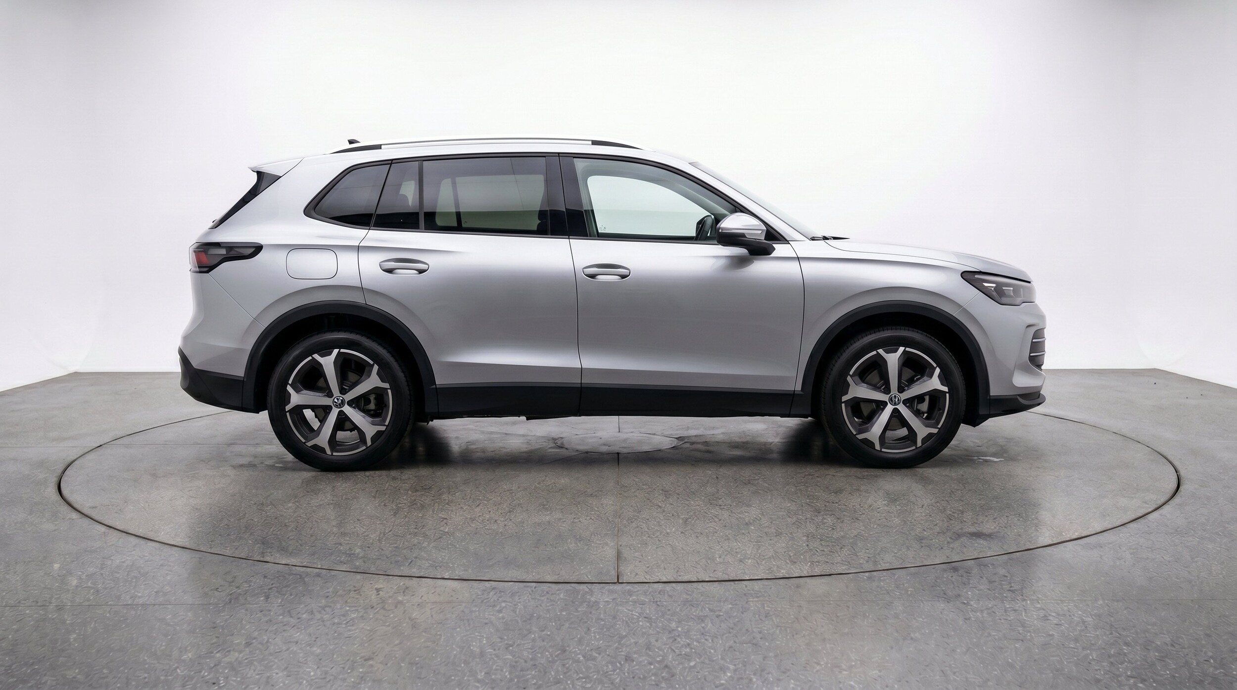 Thumbnail: 2026 Volkswagen Tiguan - 5