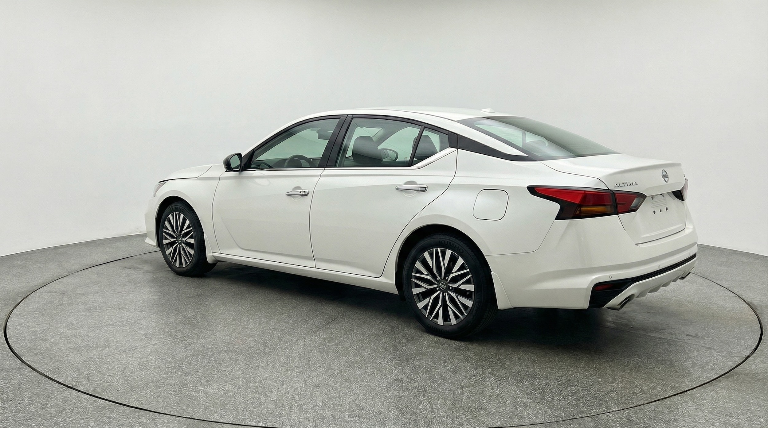 Thumbnail: 2025 Nissan Altima - 5