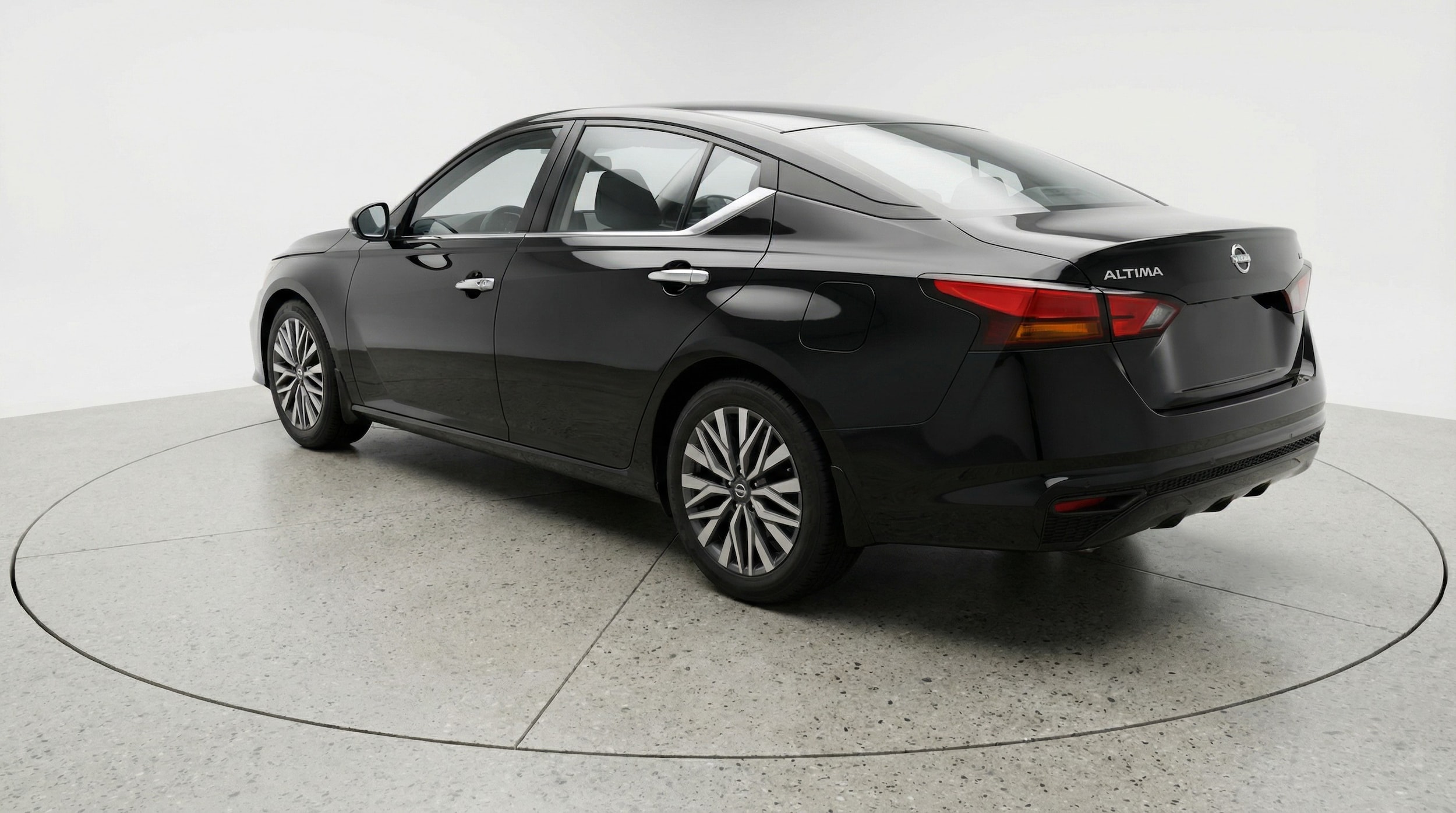 Thumbnail: 2025 Nissan Altima - 5