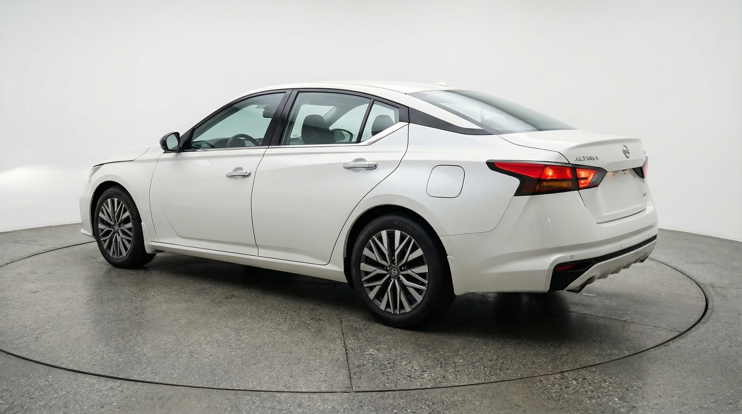 Thumbnail: 2025 Nissan Altima - 5