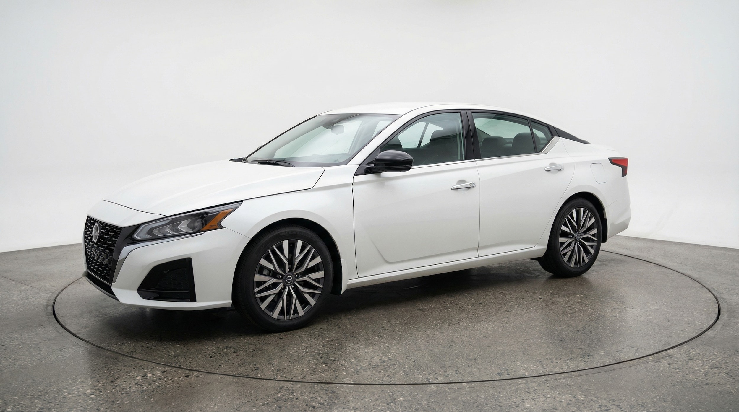 Thumbnail: 2025 Nissan Altima - 3