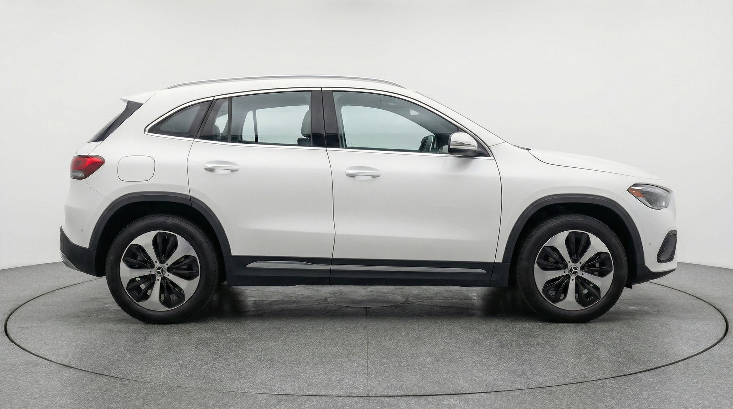 Thumbnail: 2025 Mercedes-Benz GLA - 8