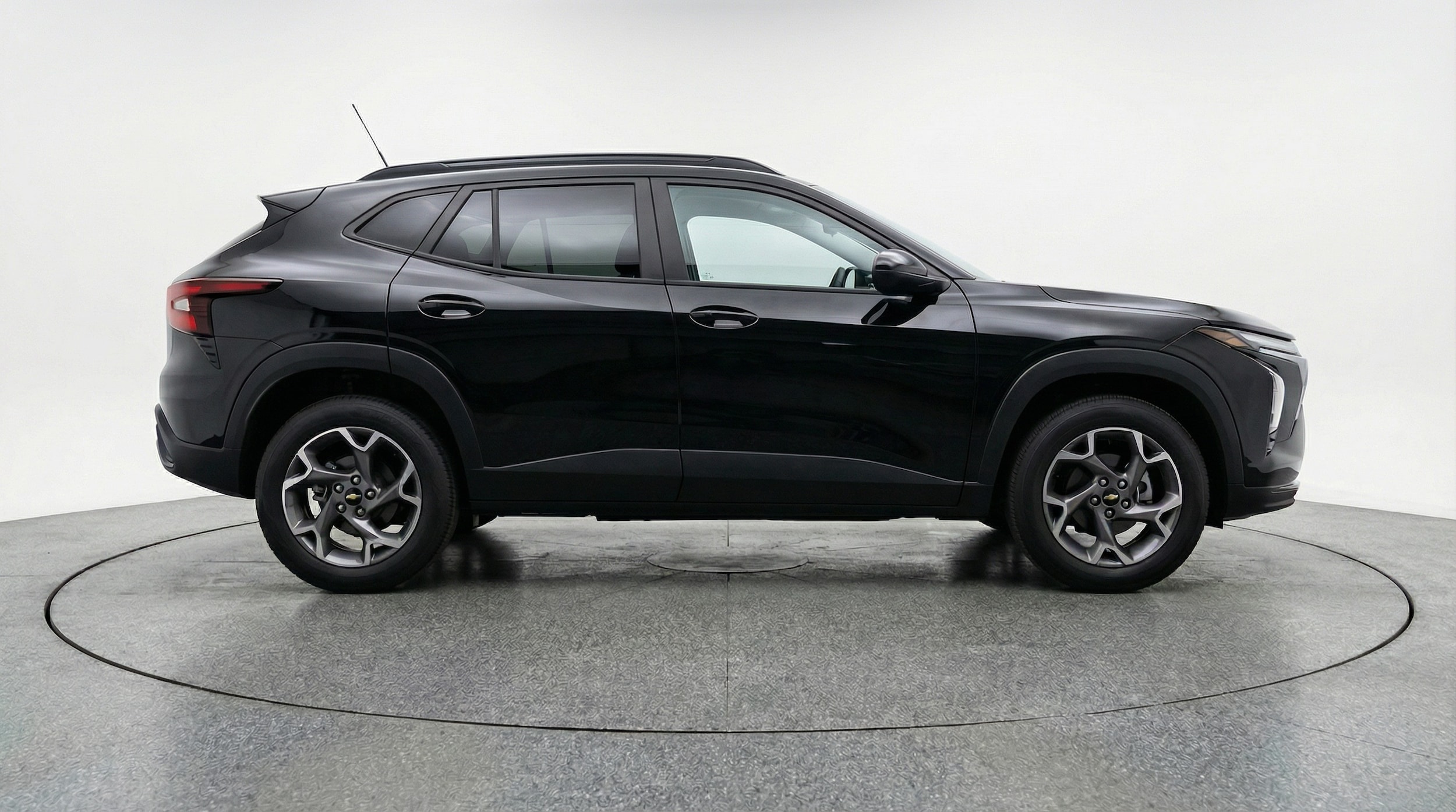 Thumbnail: 2025 Chevrolet Trax - 8