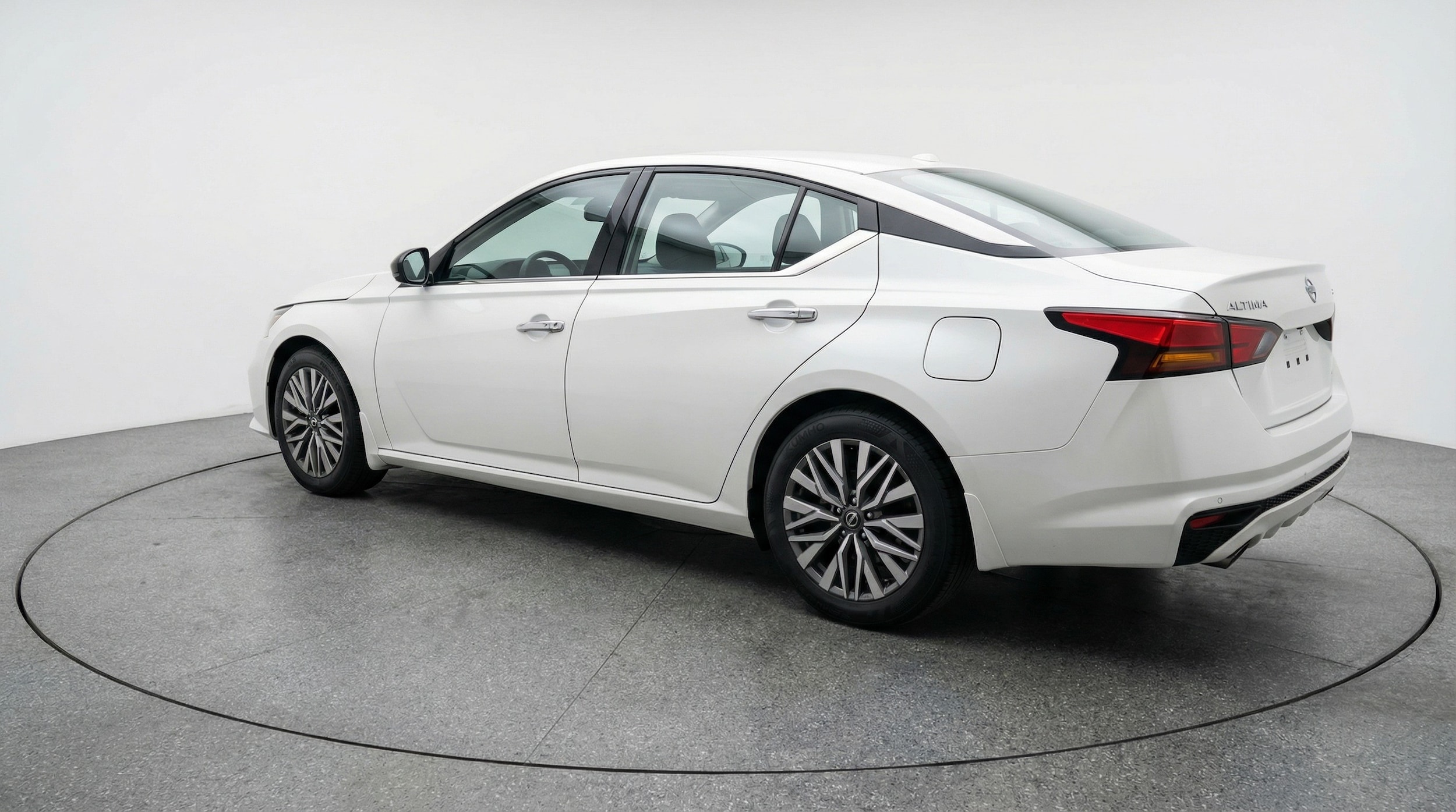 Thumbnail: 2025 Nissan Altima - 5