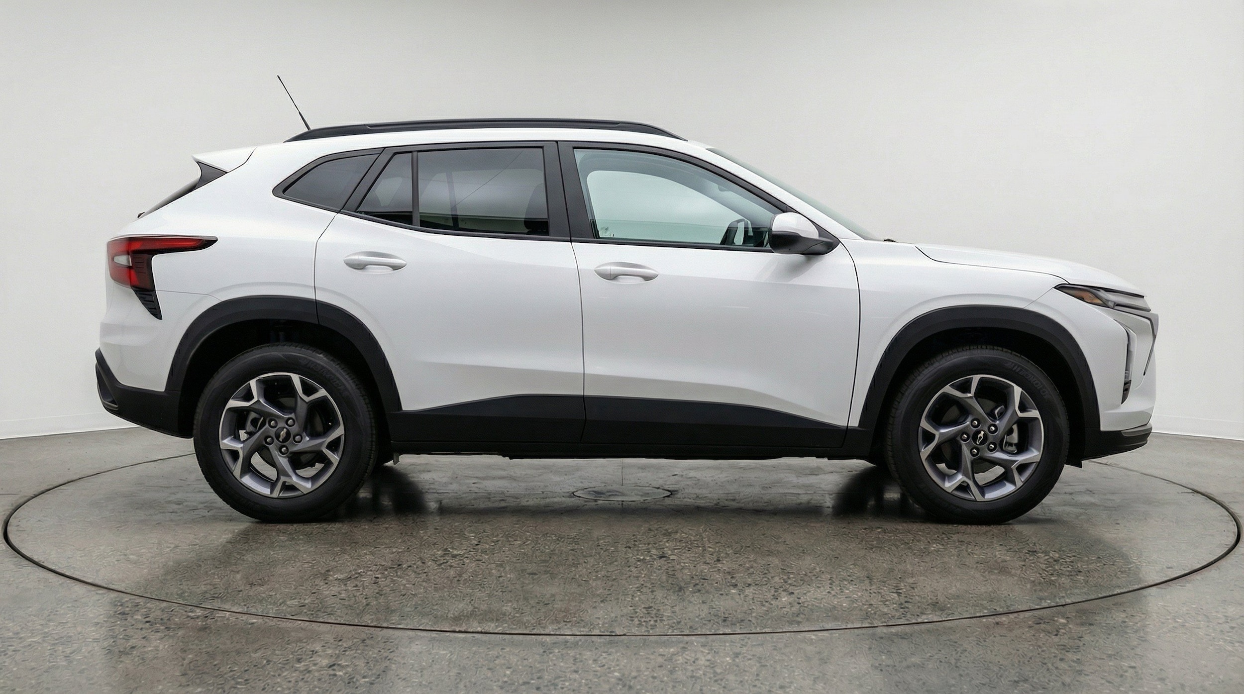 Thumbnail: 2025 Chevrolet Trax - 9