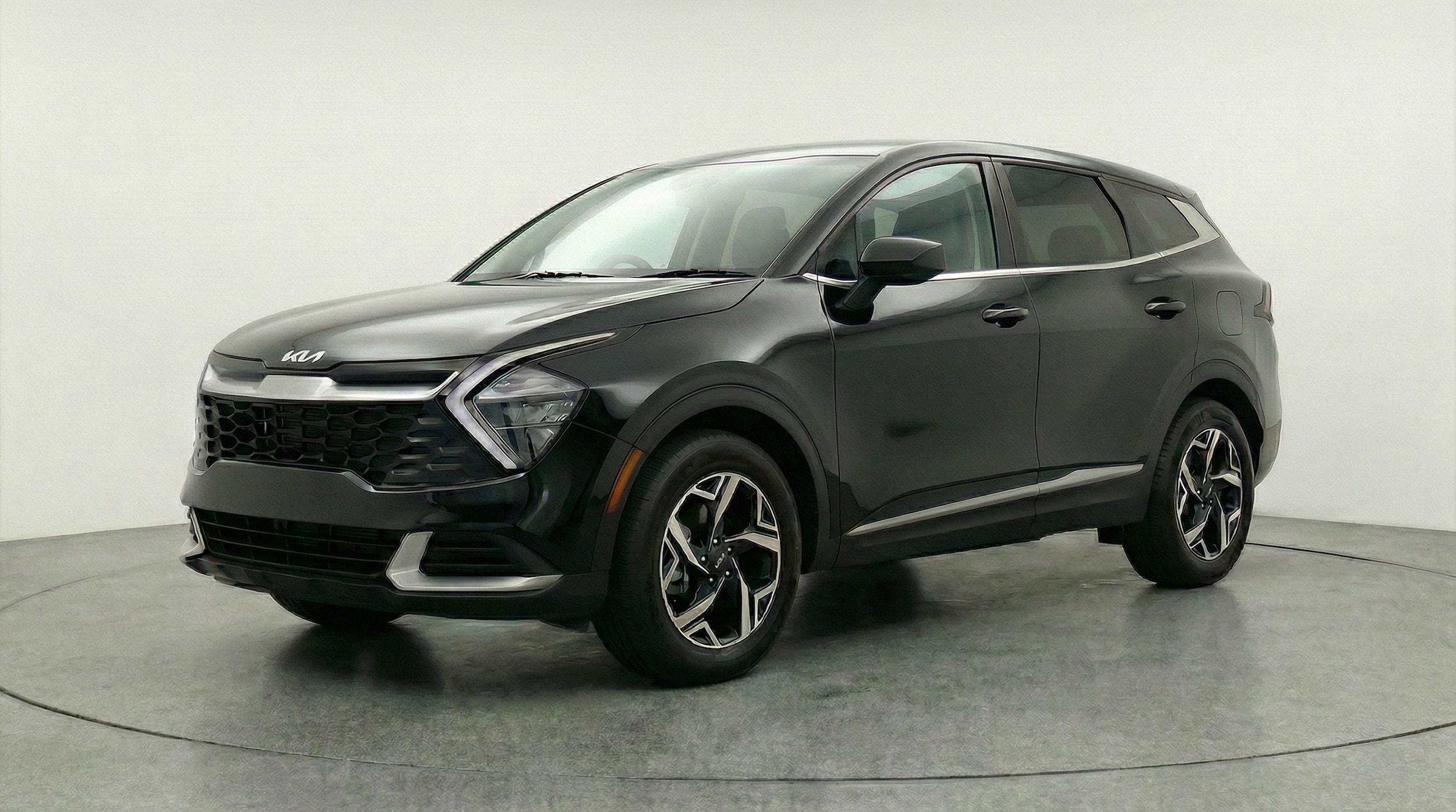 Thumbnail: 2025 Kia Sportage - 3