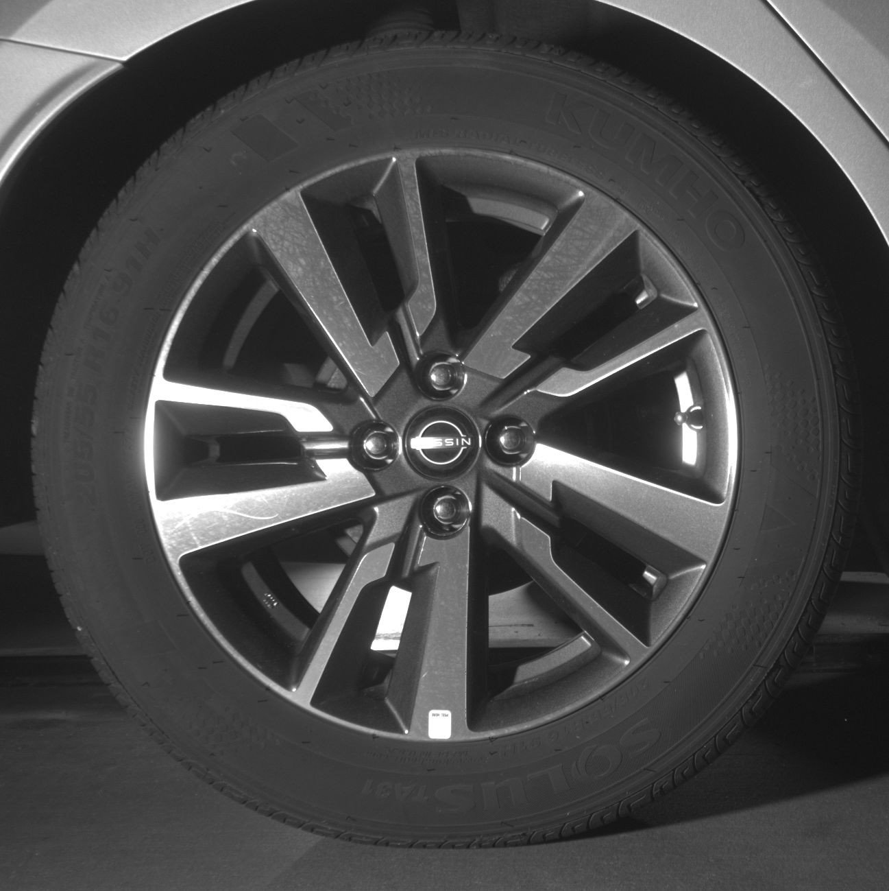 2025 Nissan Versa Sedan SV - Photo 15