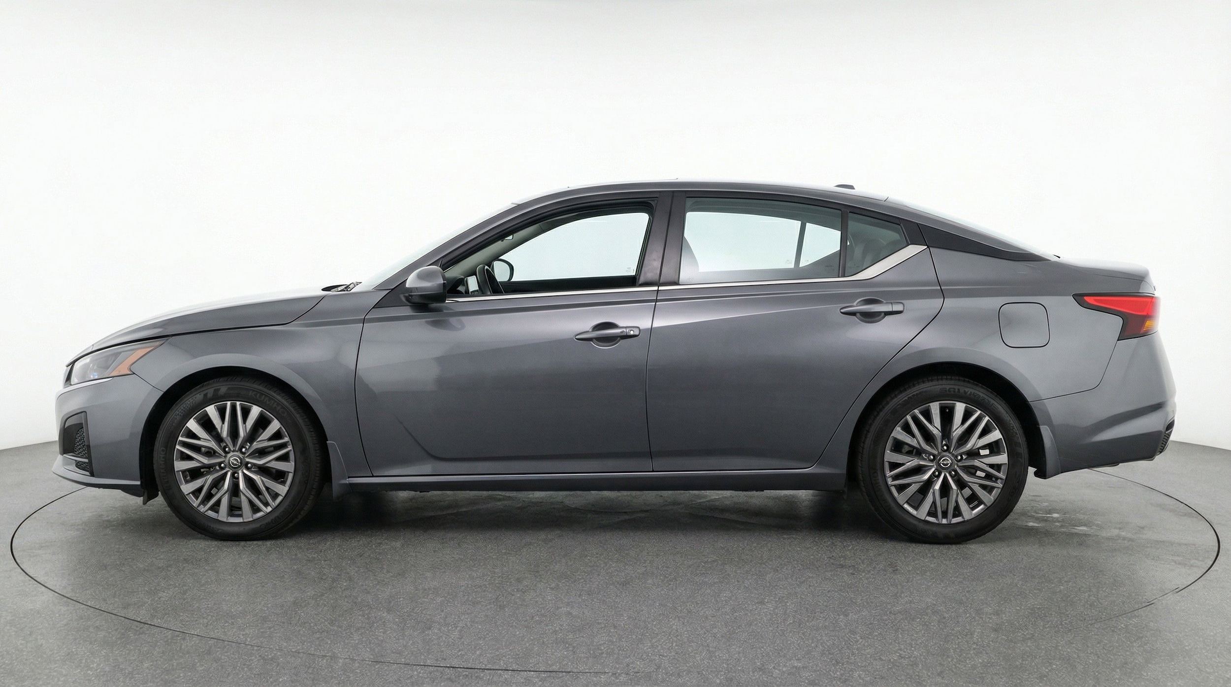 Thumbnail: 2025 Nissan Altima - 5