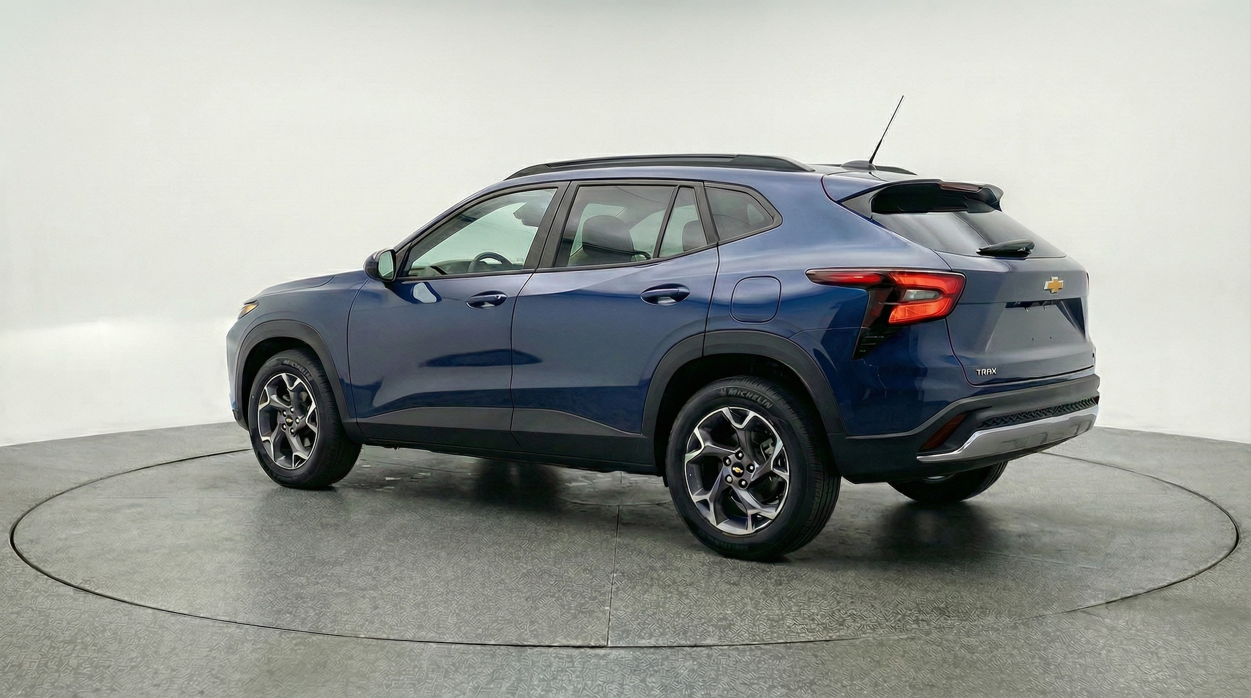 Thumbnail: 2025 Chevrolet Trax - 5