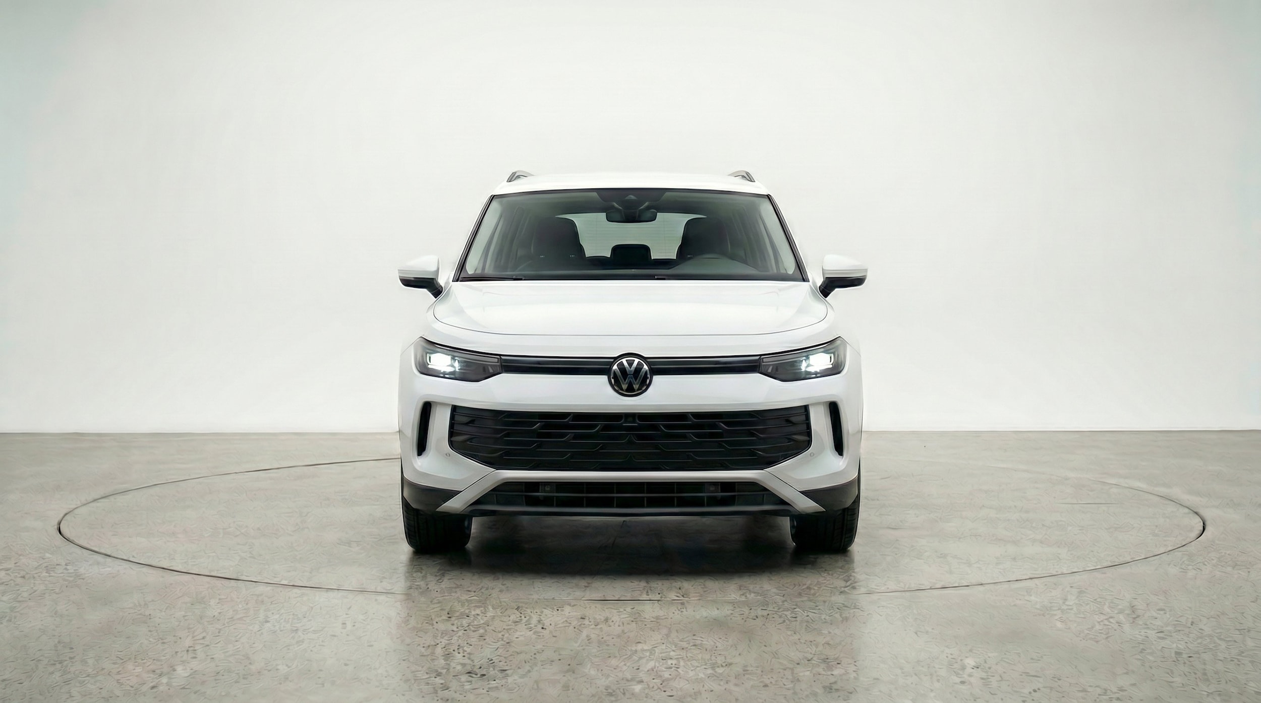 Thumbnail: 2026 Volkswagen Tiguan - 2