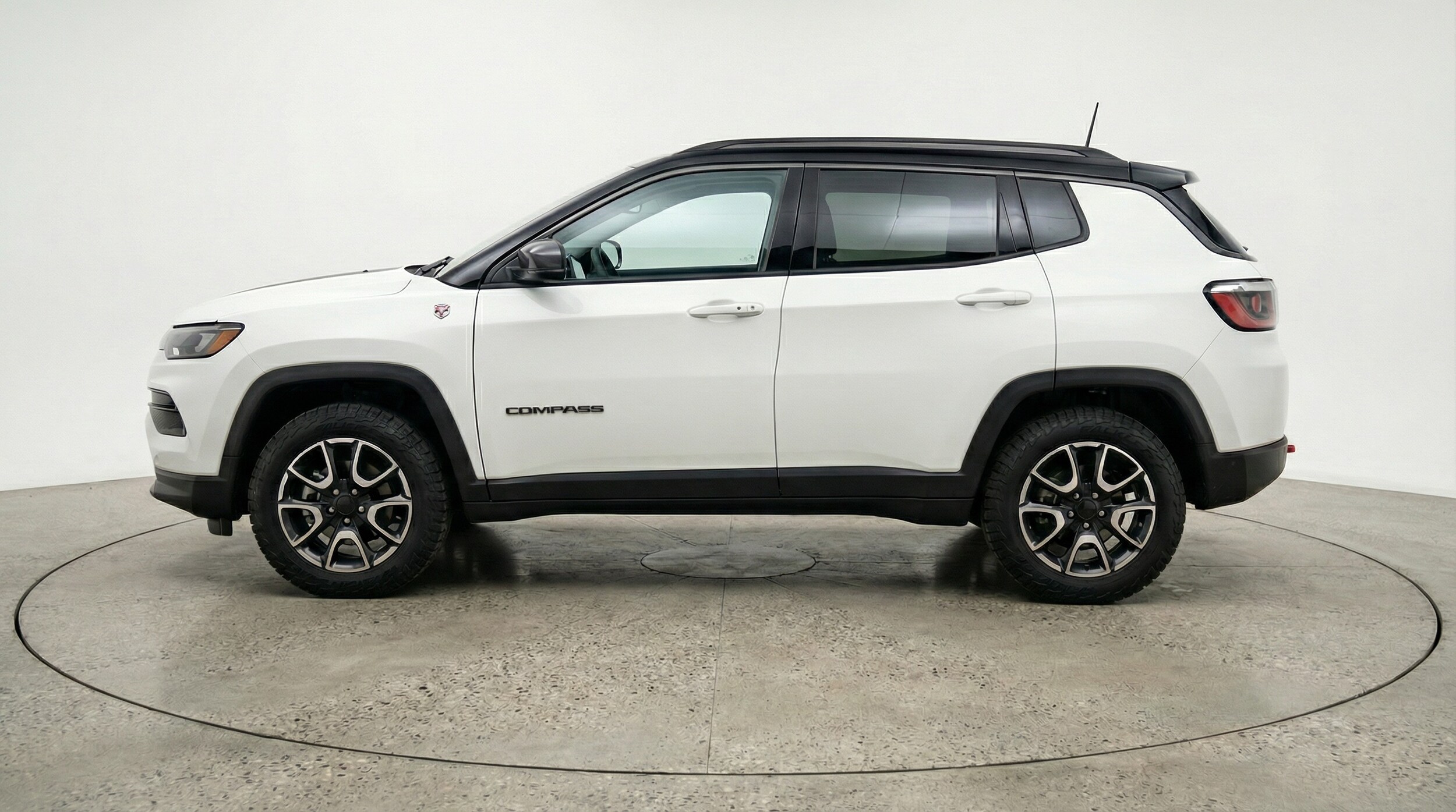 Thumbnail: 2025 Jeep Compass - 4