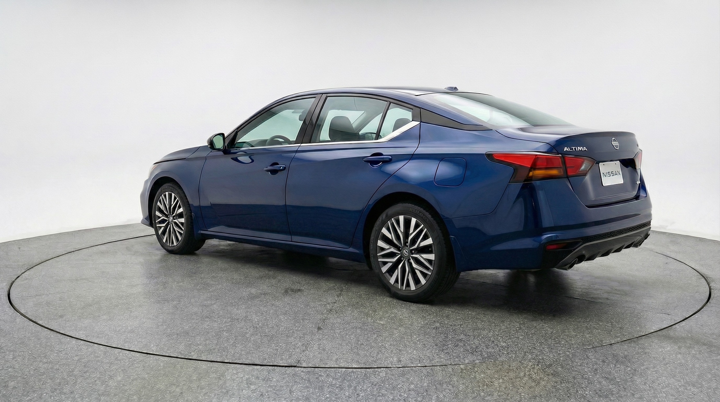 Thumbnail: 2025 Nissan Altima - 5