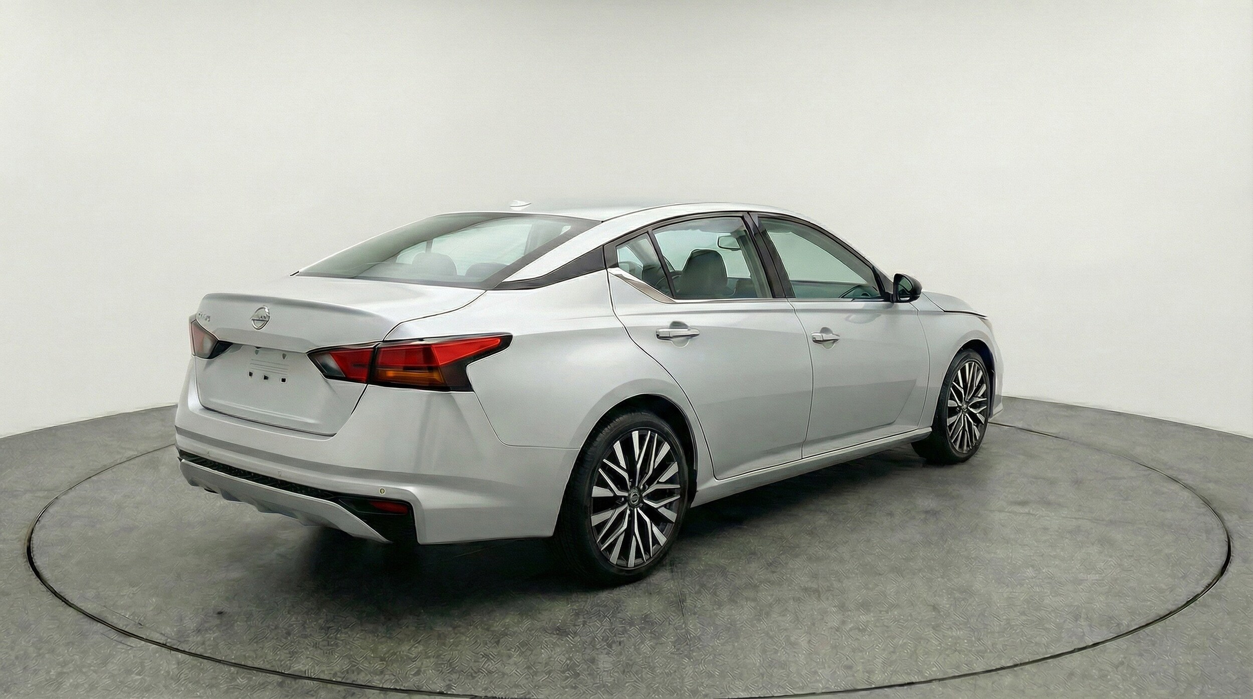 Thumbnail: 2025 Nissan Altima - 9