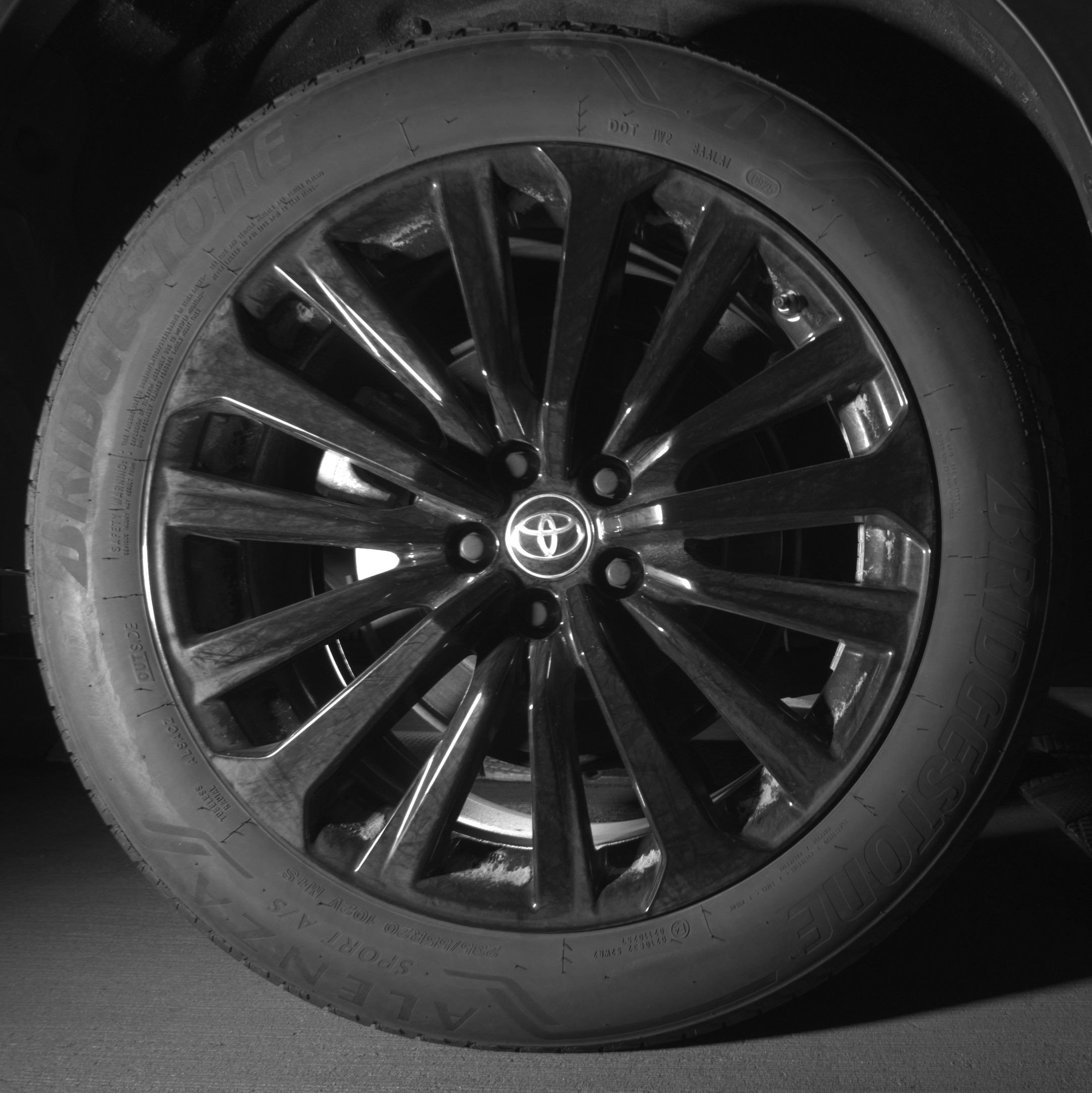 Thumbnail: 2025 Toyota Highlander - 15