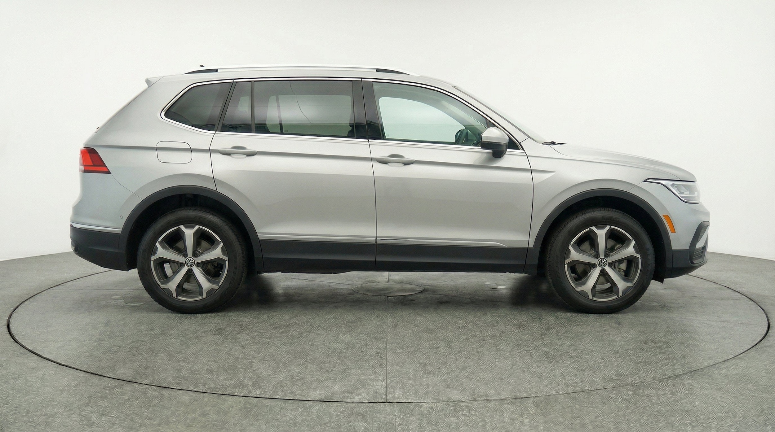 Thumbnail: 2026 Volkswagen Tiguan - 11