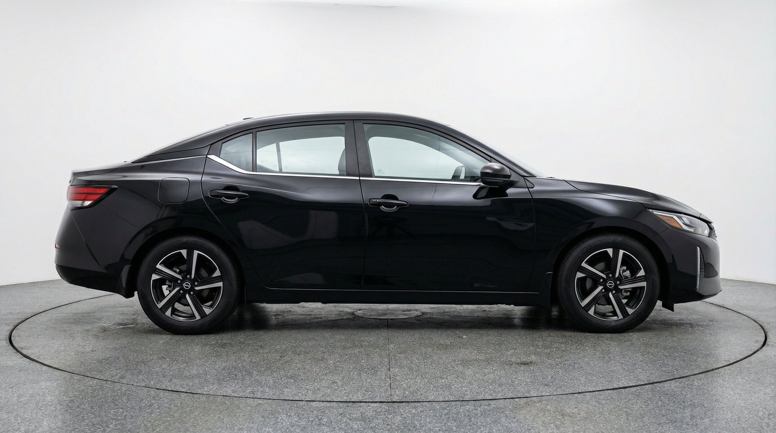 Thumbnail: 2025 Nissan Sentra - 11