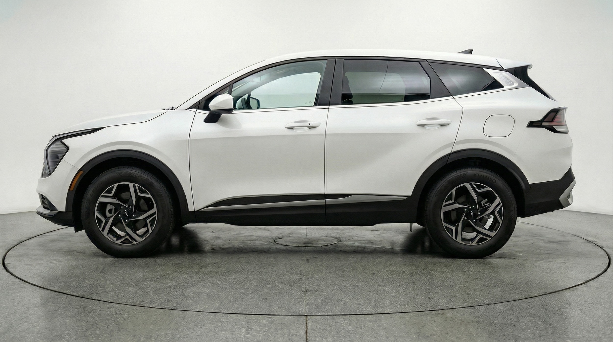 Thumbnail: 2025 Kia Sportage - 4