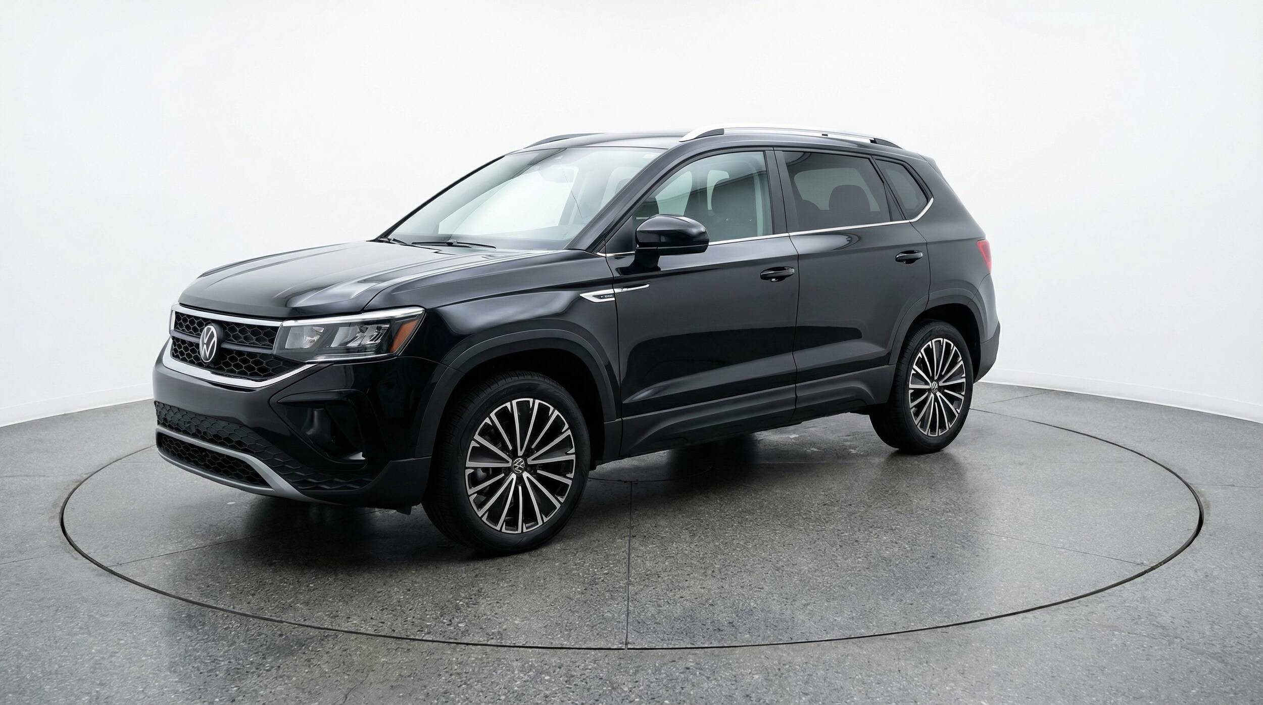 Thumbnail: 2025 Volkswagen Taos - 3