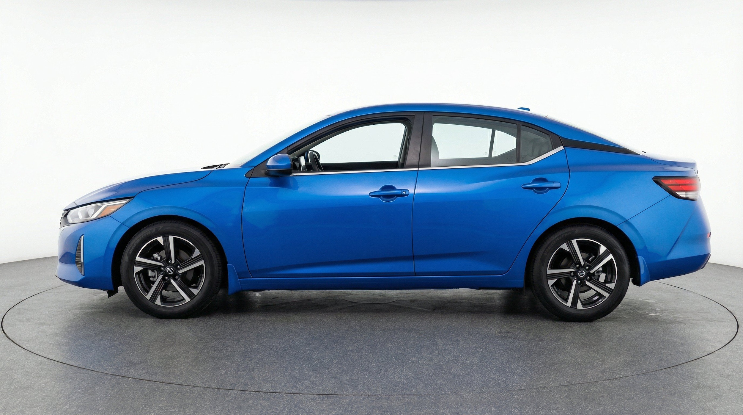 Thumbnail: 2025 Nissan Sentra - 5