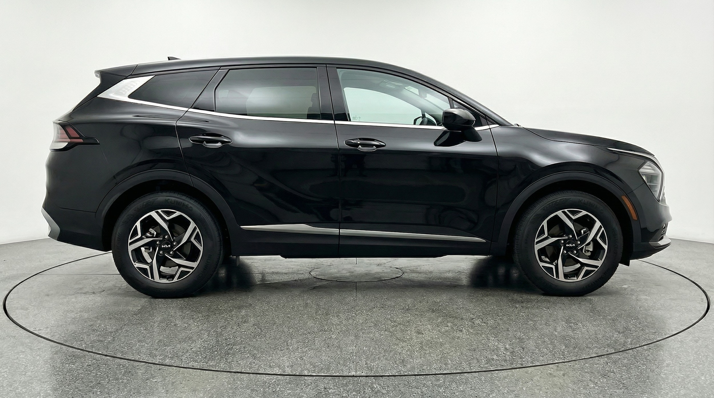 Thumbnail: 2025 Kia Sportage - 8