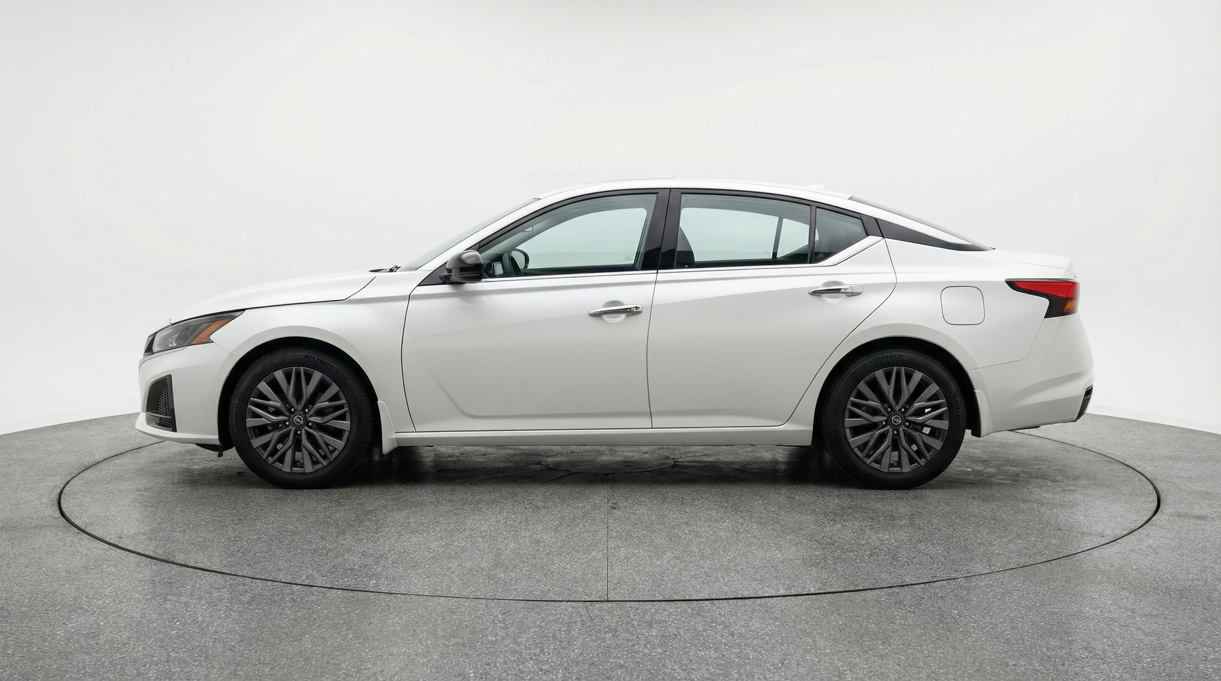 Thumbnail: 2025 Nissan Altima - 4