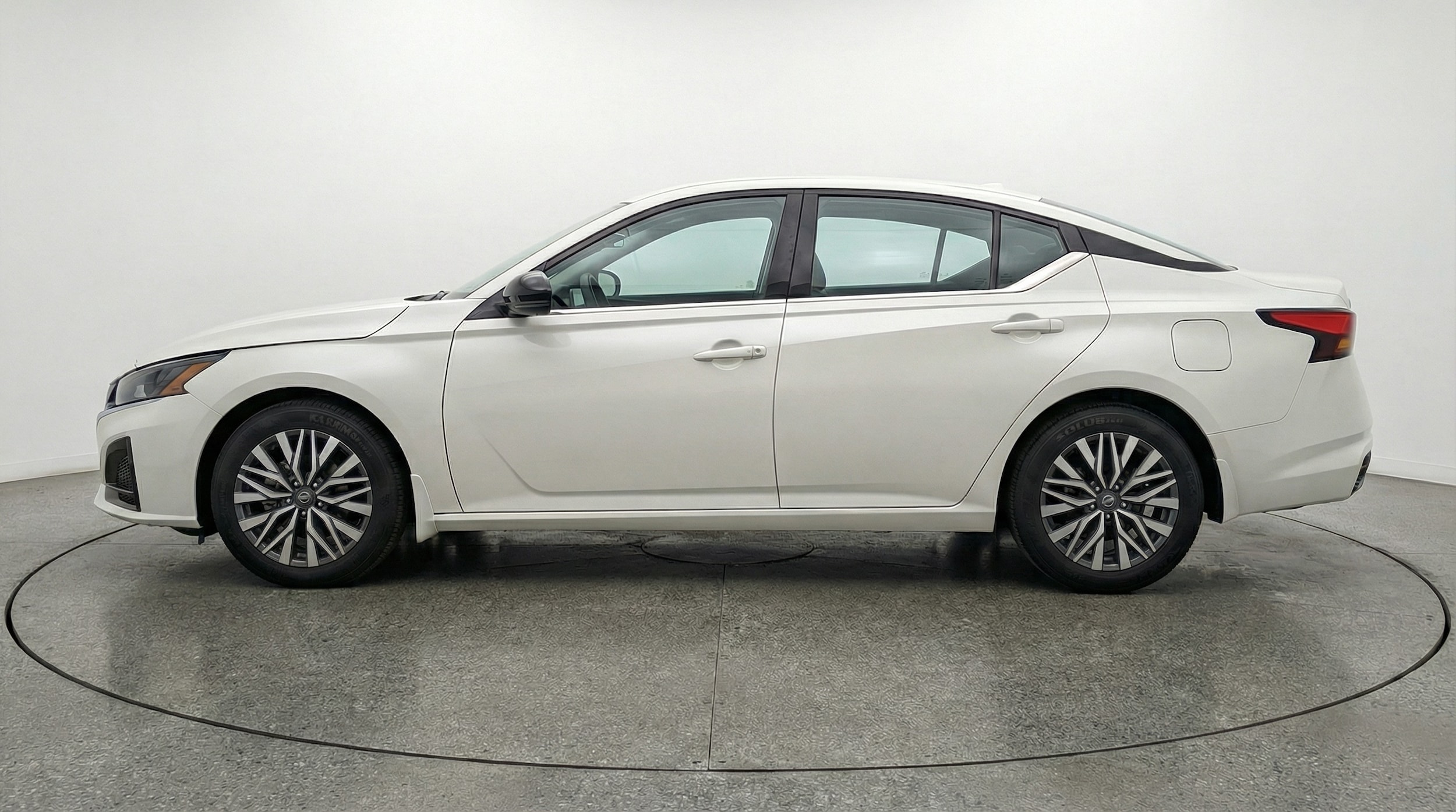 Thumbnail: 2025 Nissan Altima - 4