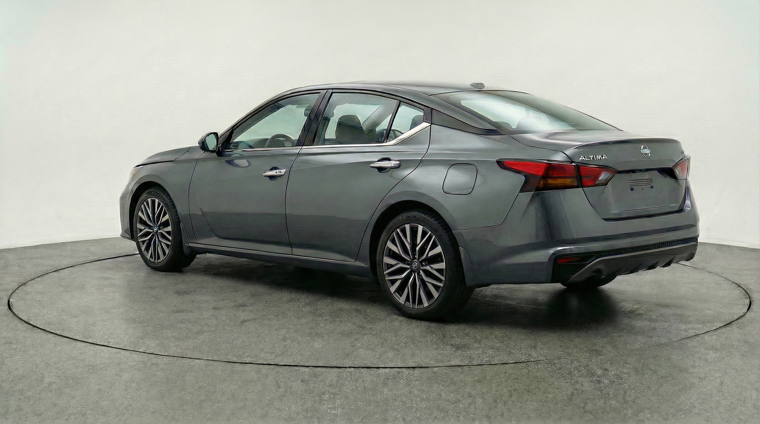 Thumbnail: 2025 Nissan Altima - 5