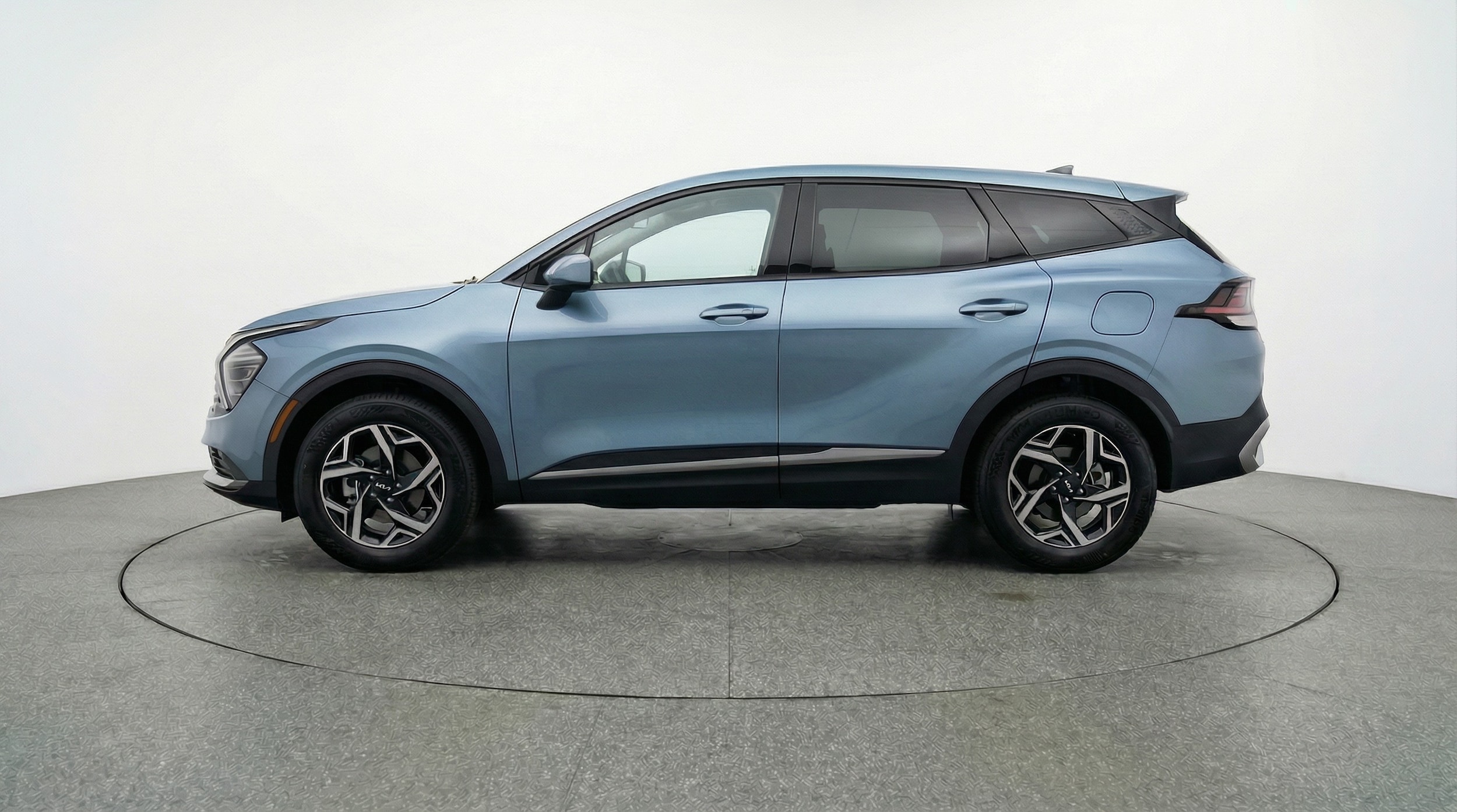 Thumbnail: 2025 Kia Sportage - 4