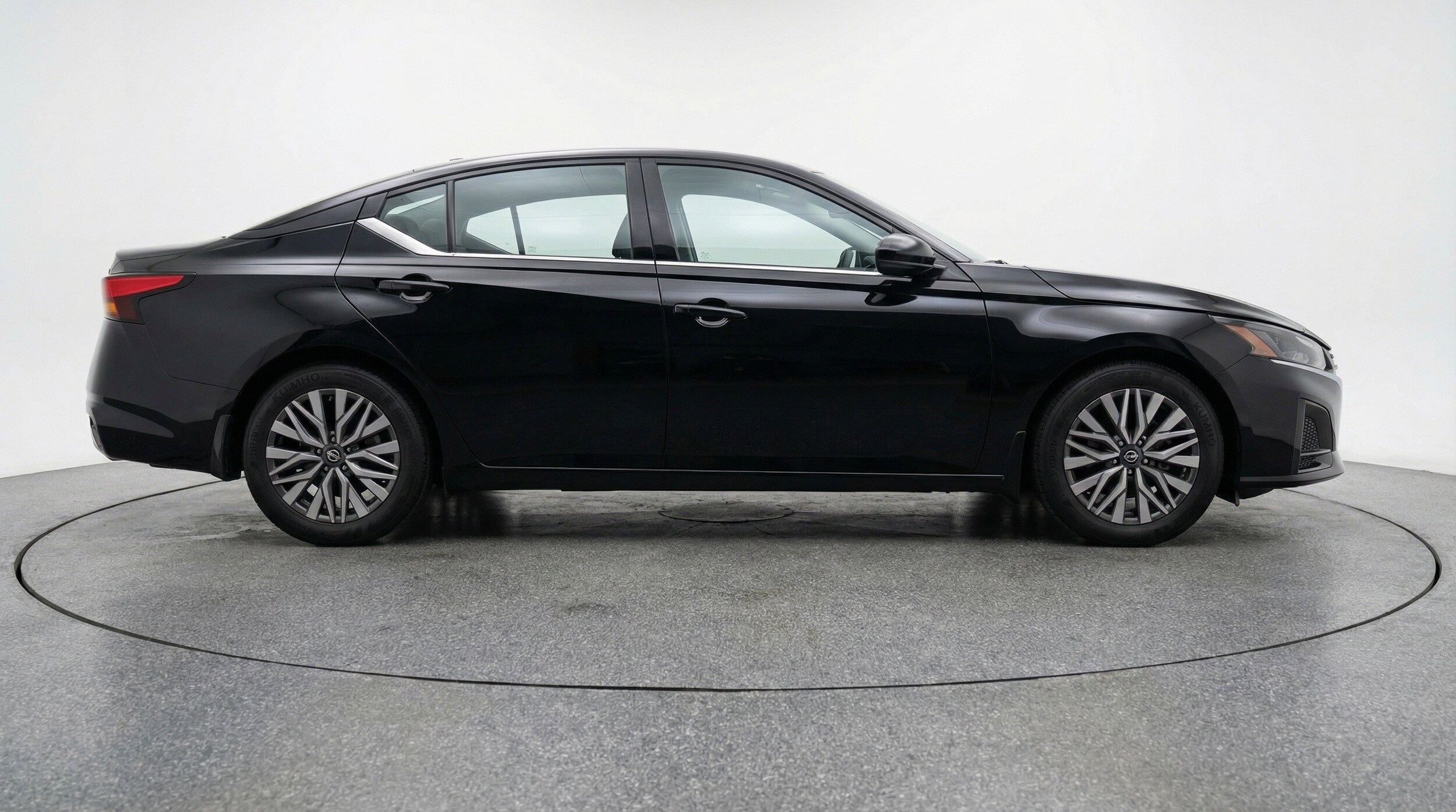 Thumbnail: 2025 Nissan Altima - 11